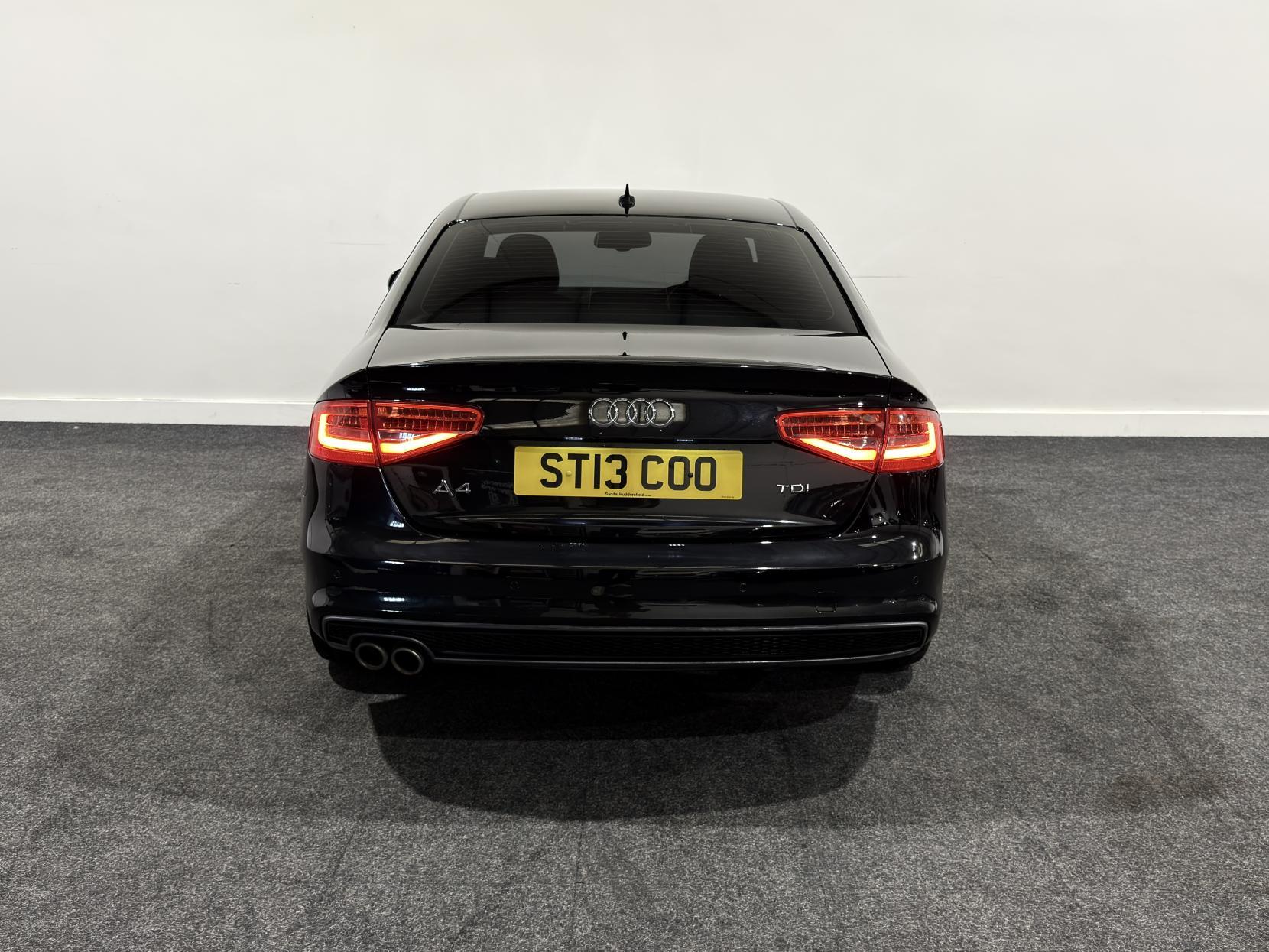 Audi A4 2.0 TDI Black Edition Saloon 4dr Diesel Manual Euro 5 (s/s) (150 ps)