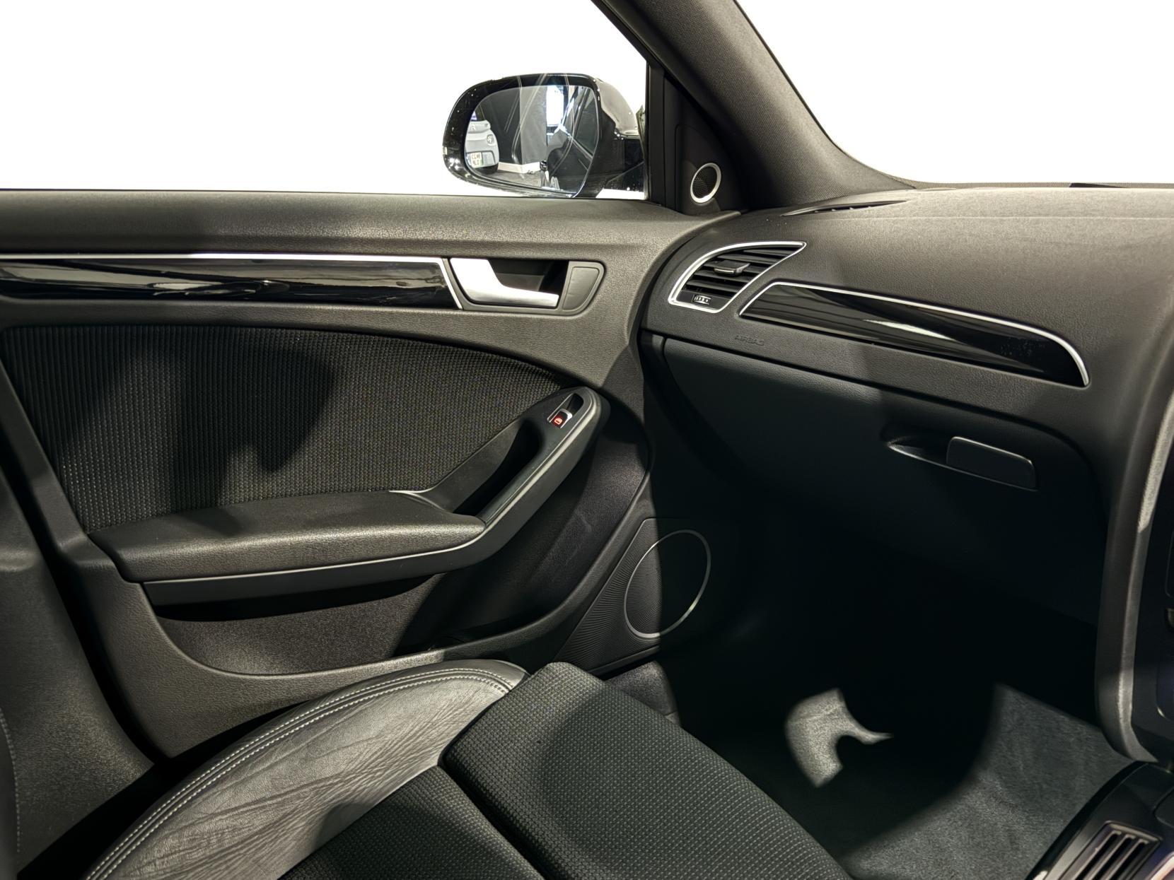 Audi A4 2.0 TDI Black Edition Saloon 4dr Diesel Manual Euro 5 (s/s) (150 ps)