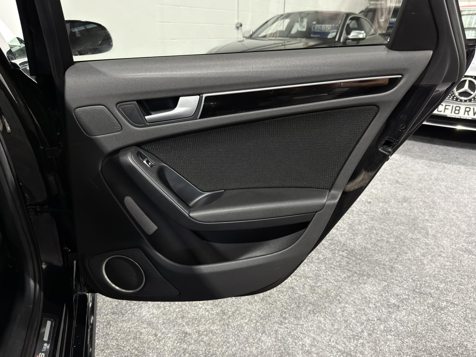 Audi A4 2.0 TDI Black Edition Saloon 4dr Diesel Manual Euro 5 (s/s) (150 ps)