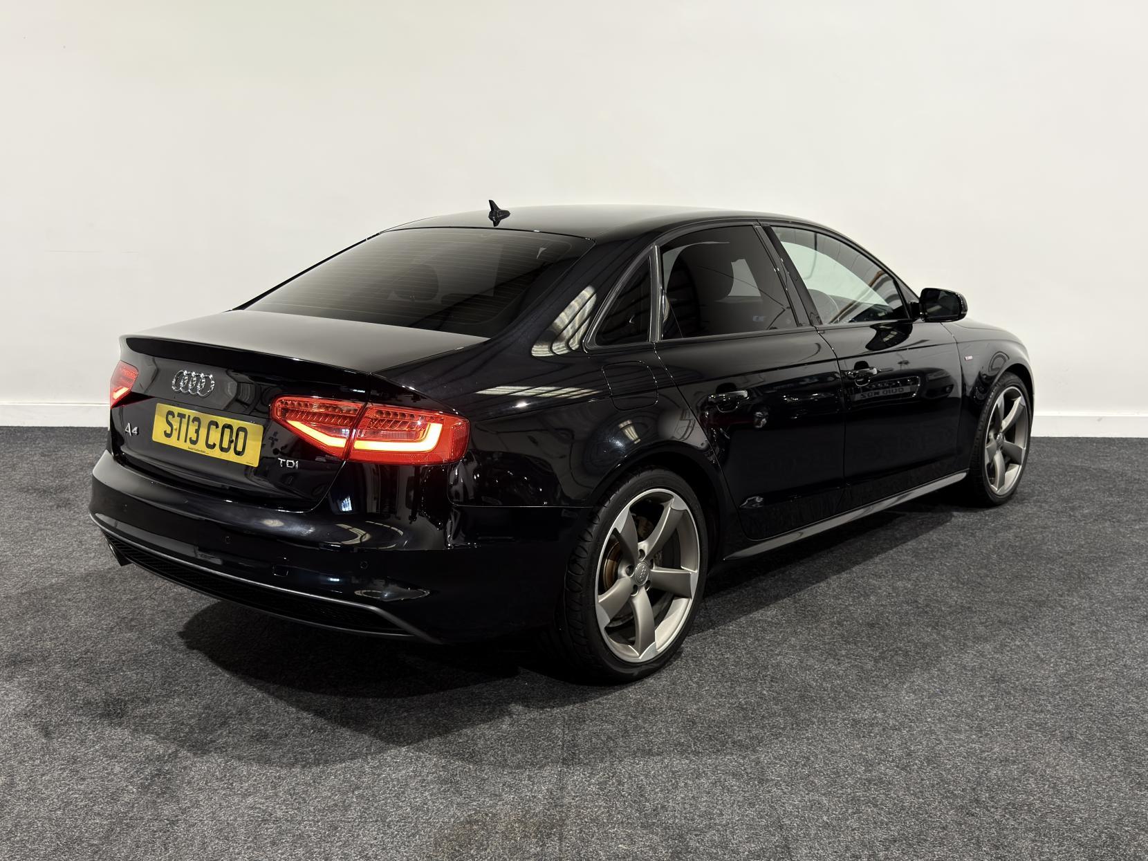Audi A4 2.0 TDI Black Edition Saloon 4dr Diesel Manual Euro 5 (s/s) (150 ps)