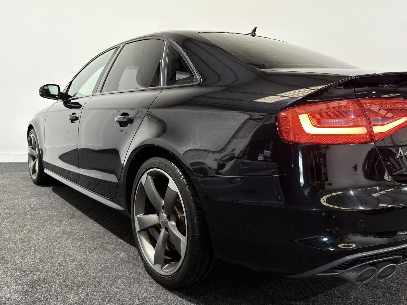 Audi A4 2.0 TDI Black Edition Saloon 4dr Diesel Manual Euro 5 (s/s) (150 ps)