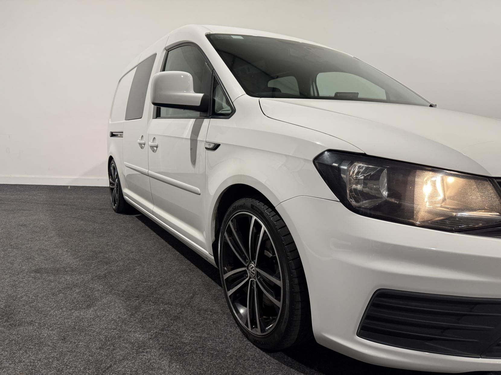 Volkswagen Caddy Maxi 2.0 TDi Maxi Combi Van 5dr Diesel Manual FWD (Window) (124 g/km, 101 bhp)