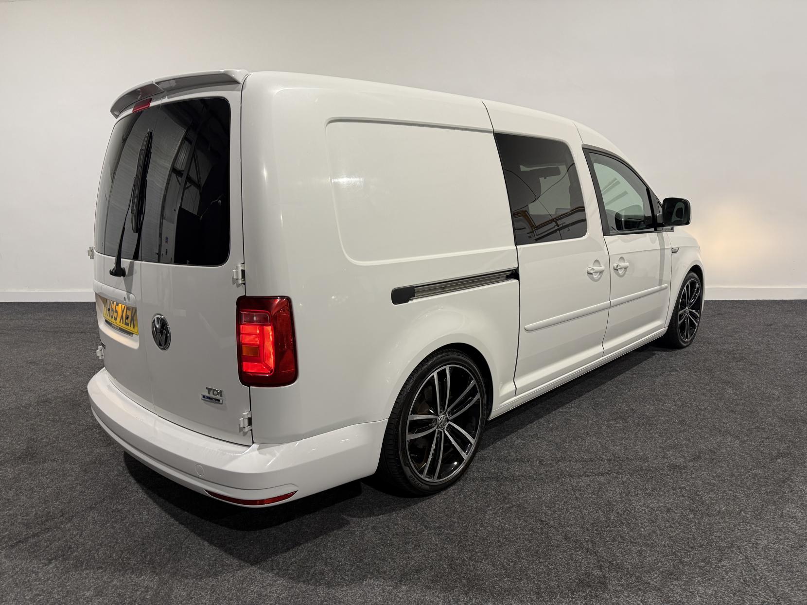 Volkswagen Caddy Maxi 2.0 TDi Maxi Combi Van 5dr Diesel Manual FWD (Window) (124 g/km, 101 bhp)