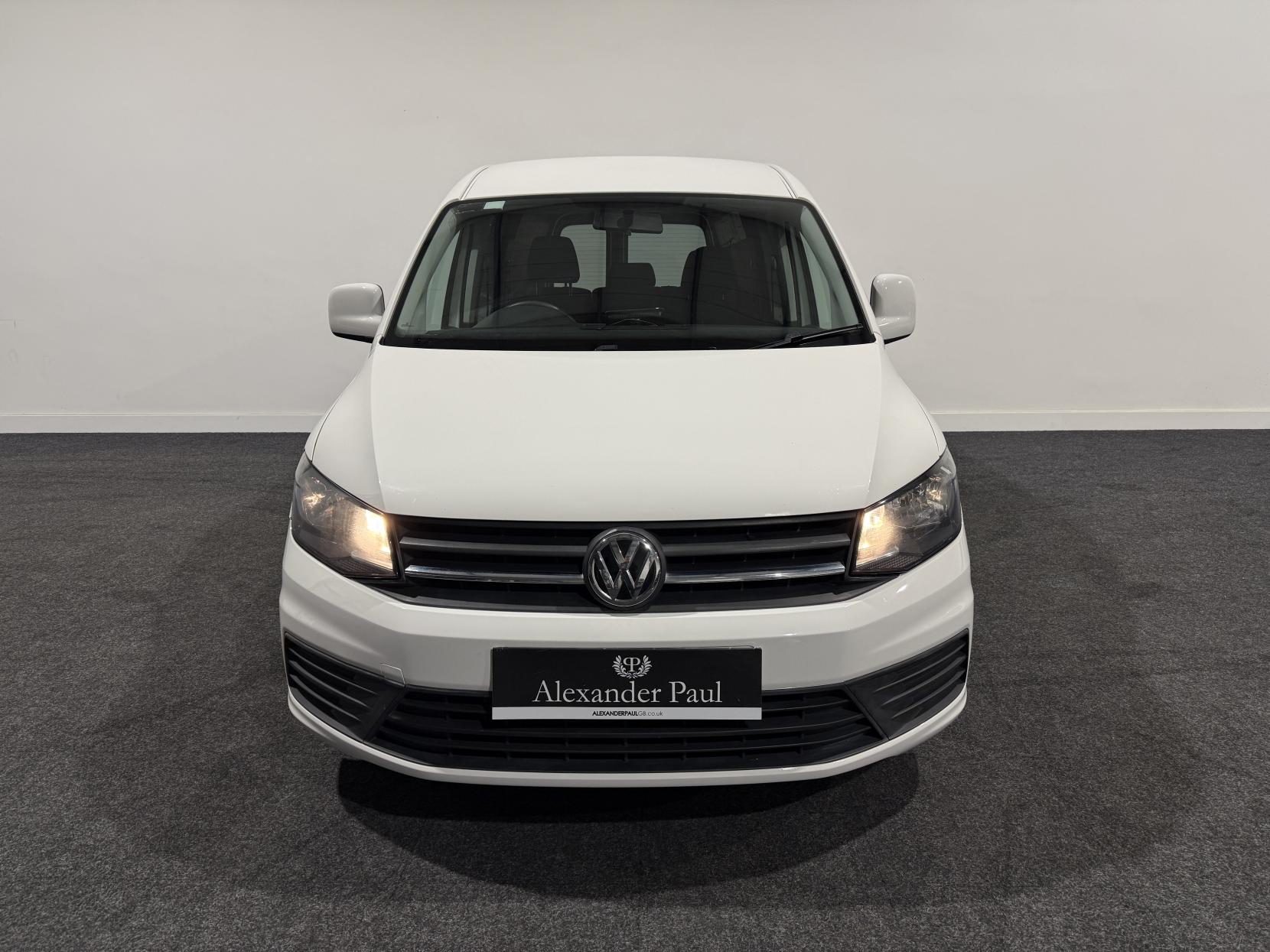 Volkswagen Caddy Maxi 2.0 TDi Maxi Combi Van 5dr Diesel Manual FWD (Window) (124 g/km, 101 bhp)