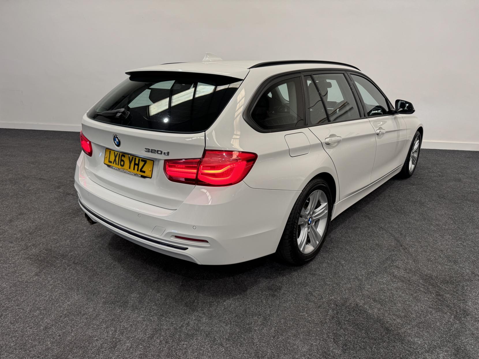 BMW 3 Series 2.0 320d Sport Touring 5dr Diesel Auto Euro 6 (s/s) (190 ps)