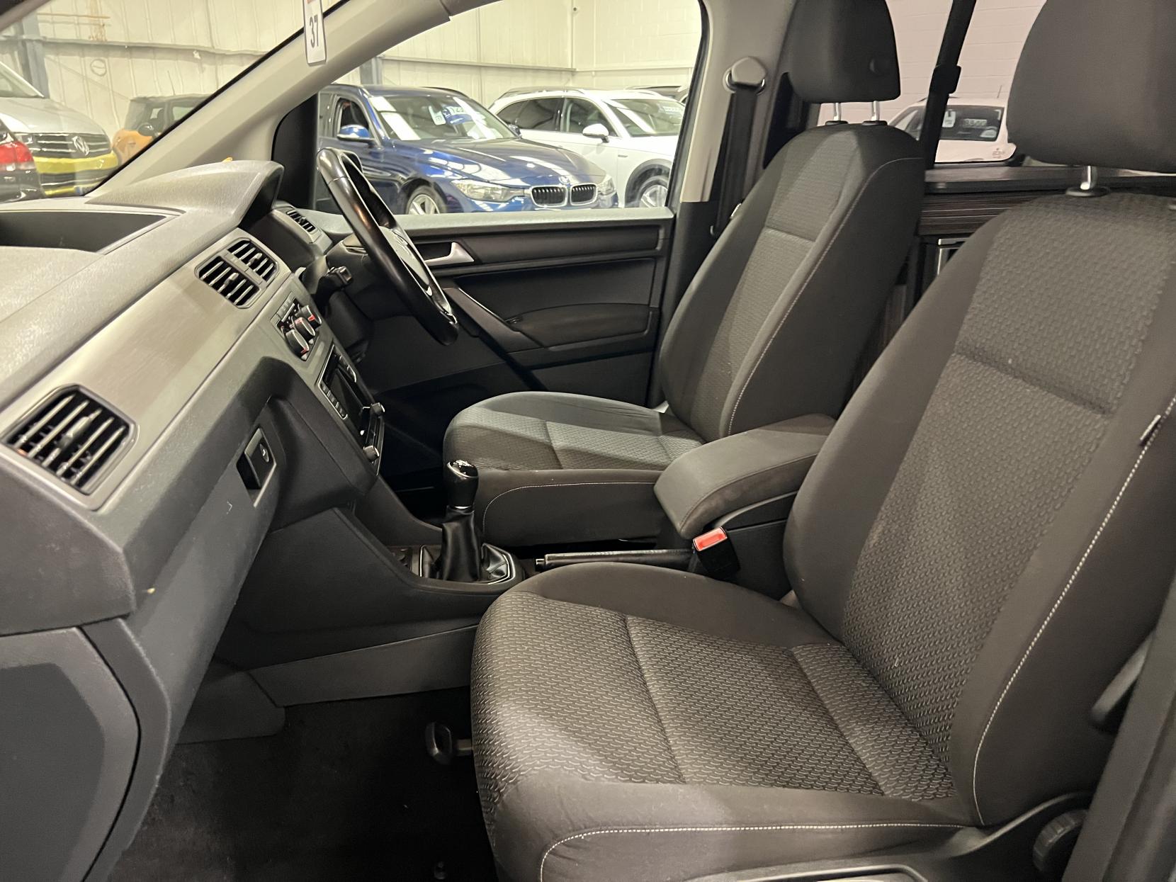 Volkswagen Caddy Maxi 2.0 TDI BlueMotion Tech MPV 5dr Diesel Manual Euro 6 (s/s) (102 ps)