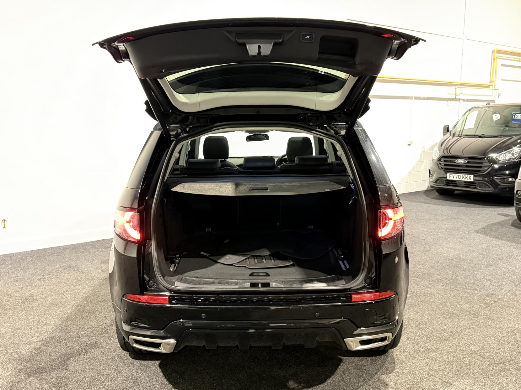 Land Rover Discovery Sport 2.0 TD4 HSE Dynamic Lux SUV 5dr Diesel Auto 4WD Euro 6 (s/s) (180 ps)