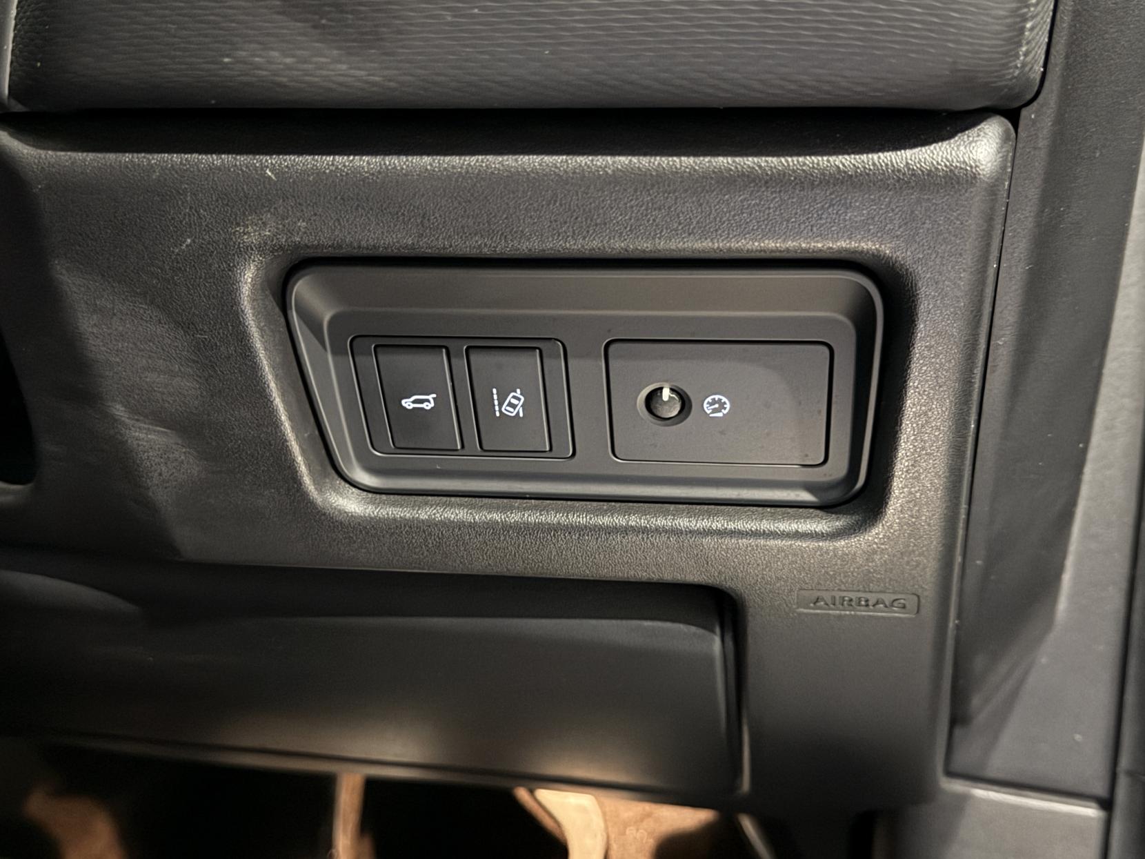 Land Rover Discovery Sport 2.0 TD4 HSE Dynamic Lux SUV 5dr Diesel Auto 4WD Euro 6 (s/s) (180 ps)