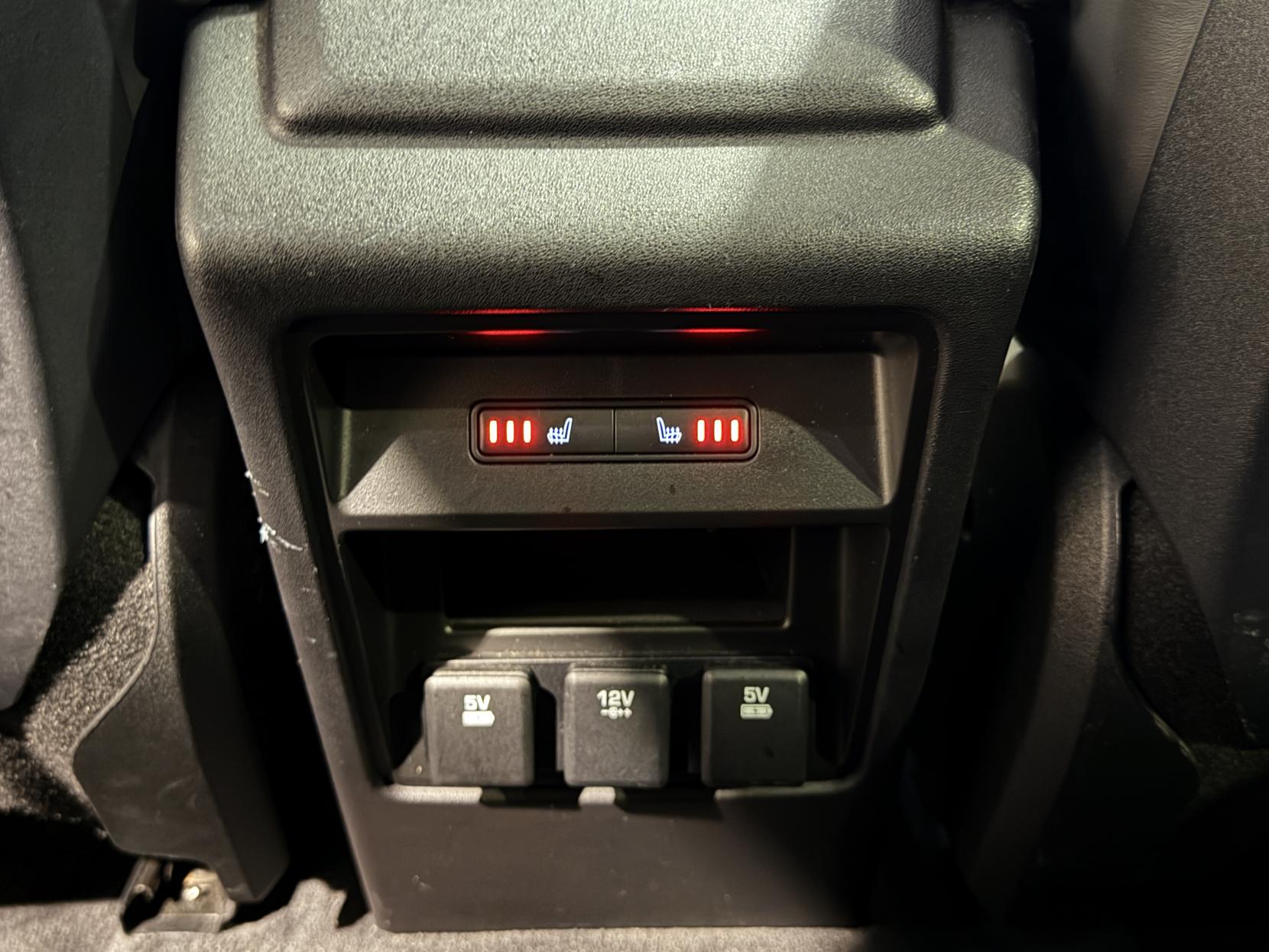 Land Rover Discovery Sport 2.0 TD4 HSE Dynamic Lux SUV 5dr Diesel Auto 4WD Euro 6 (s/s) (180 ps)