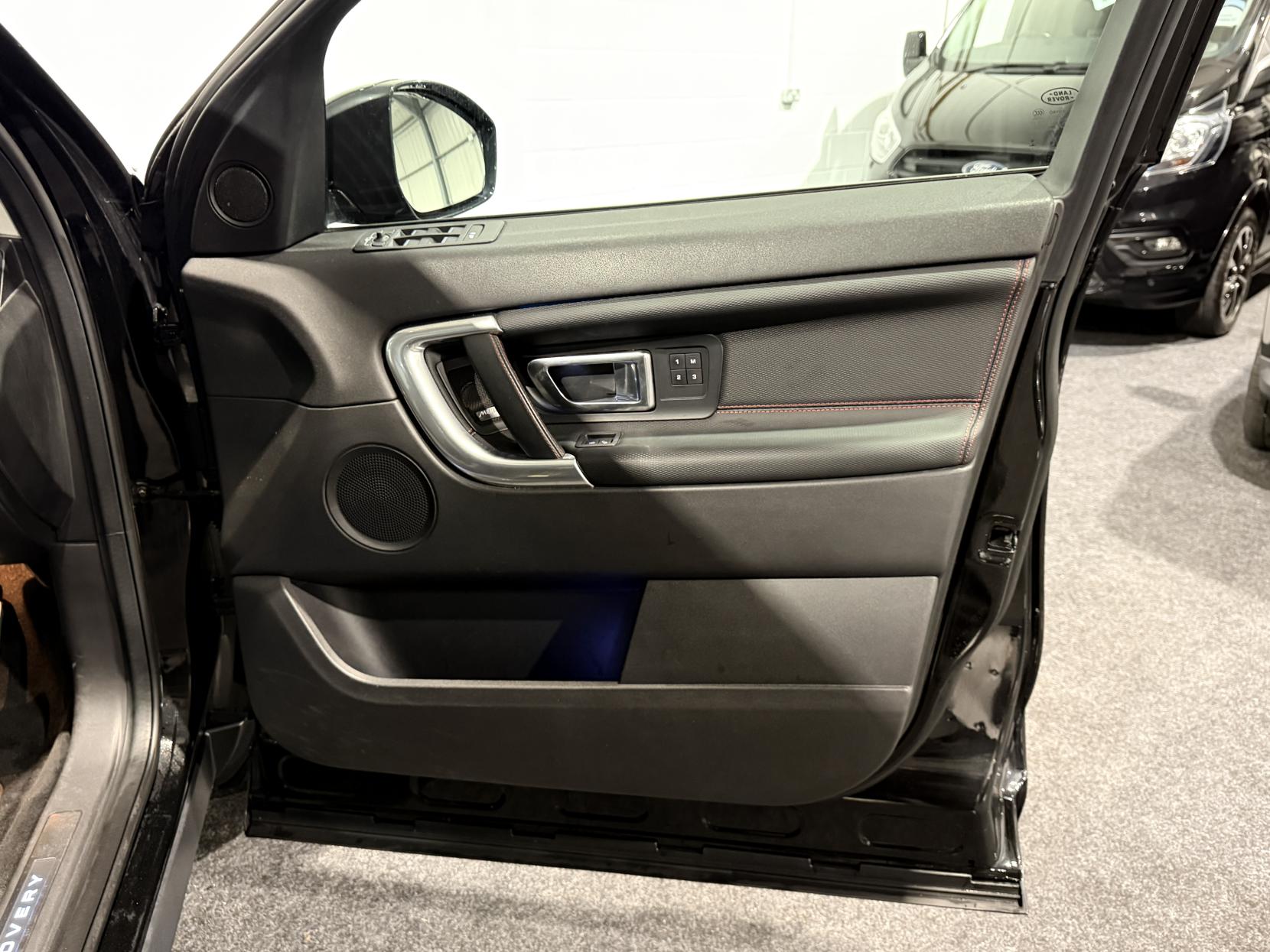 Land Rover Discovery Sport 2.0 TD4 HSE Dynamic Lux SUV 5dr Diesel Auto 4WD Euro 6 (s/s) (180 ps)