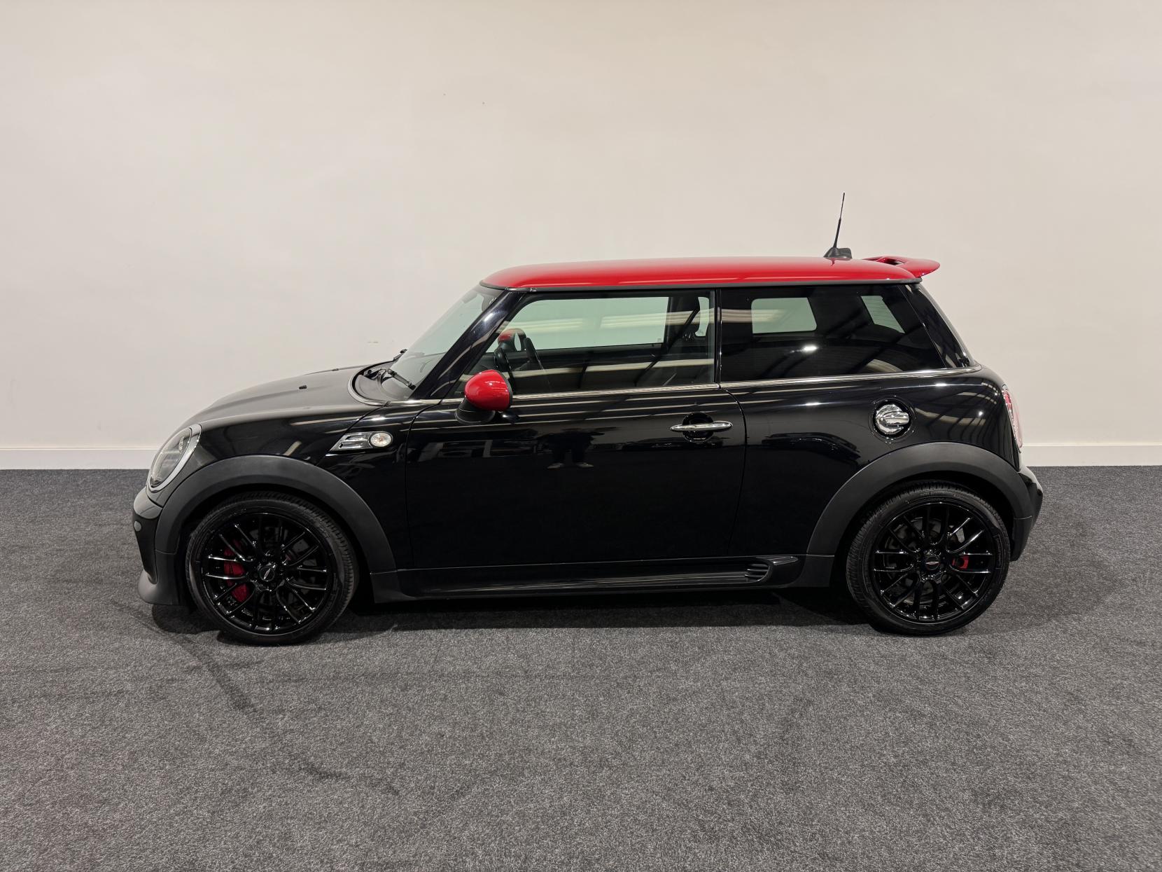 MINI Hatch 1.6 John Cooper Works Hatchback 3dr Petrol Manual Euro 5 (s/s) (211 ps)