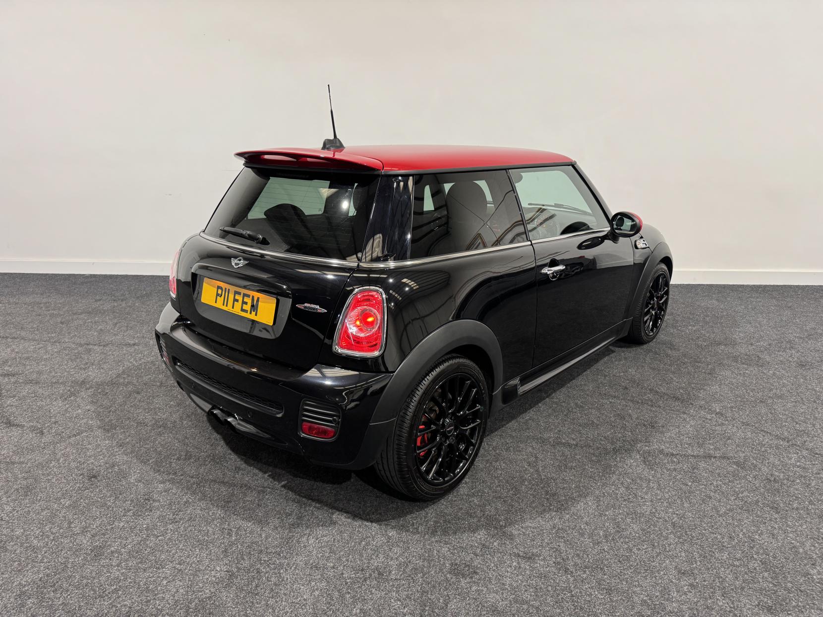 MINI Hatch 1.6 John Cooper Works Hatchback 3dr Petrol Manual Euro 5 (s/s) (211 ps)