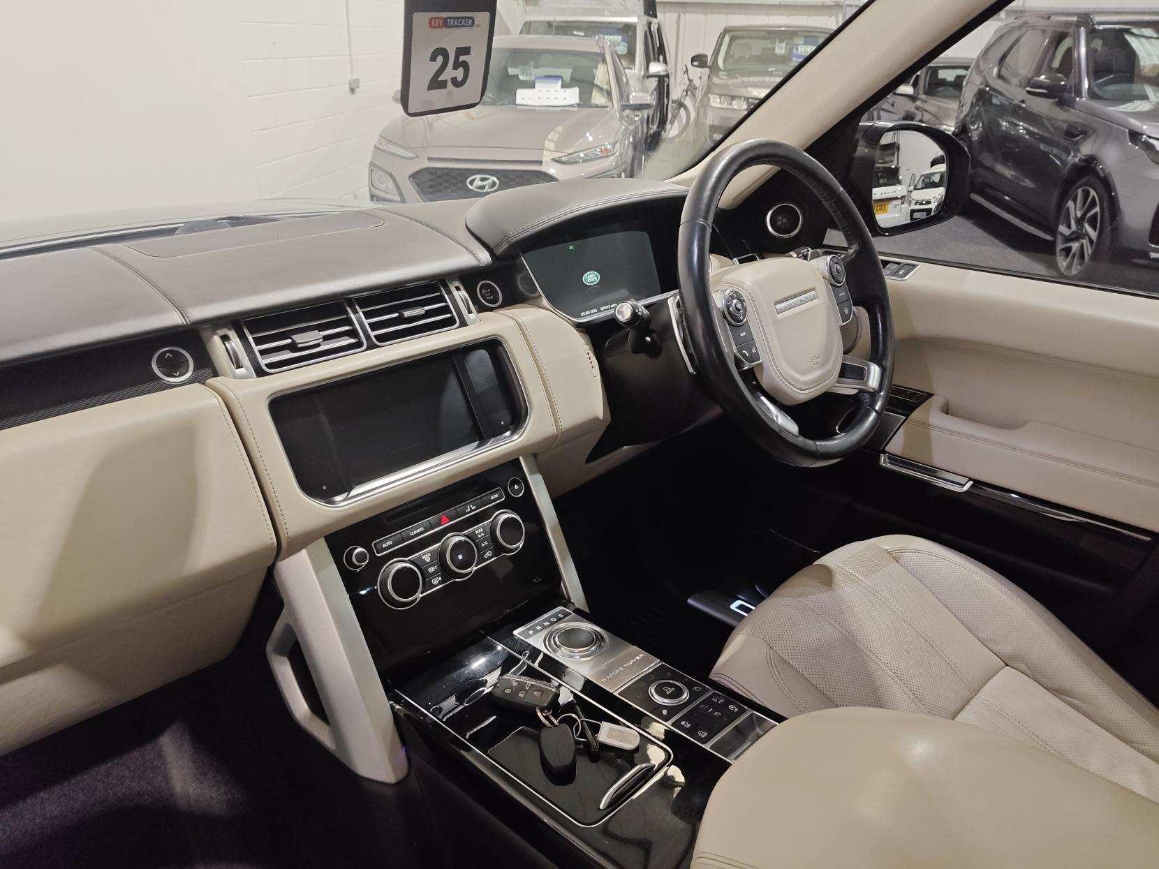 Land Rover Range Rover 4.4 SD V8 Autobiography SUV 5dr Diesel Auto 4WD Euro 6 (s/s) (339 ps)