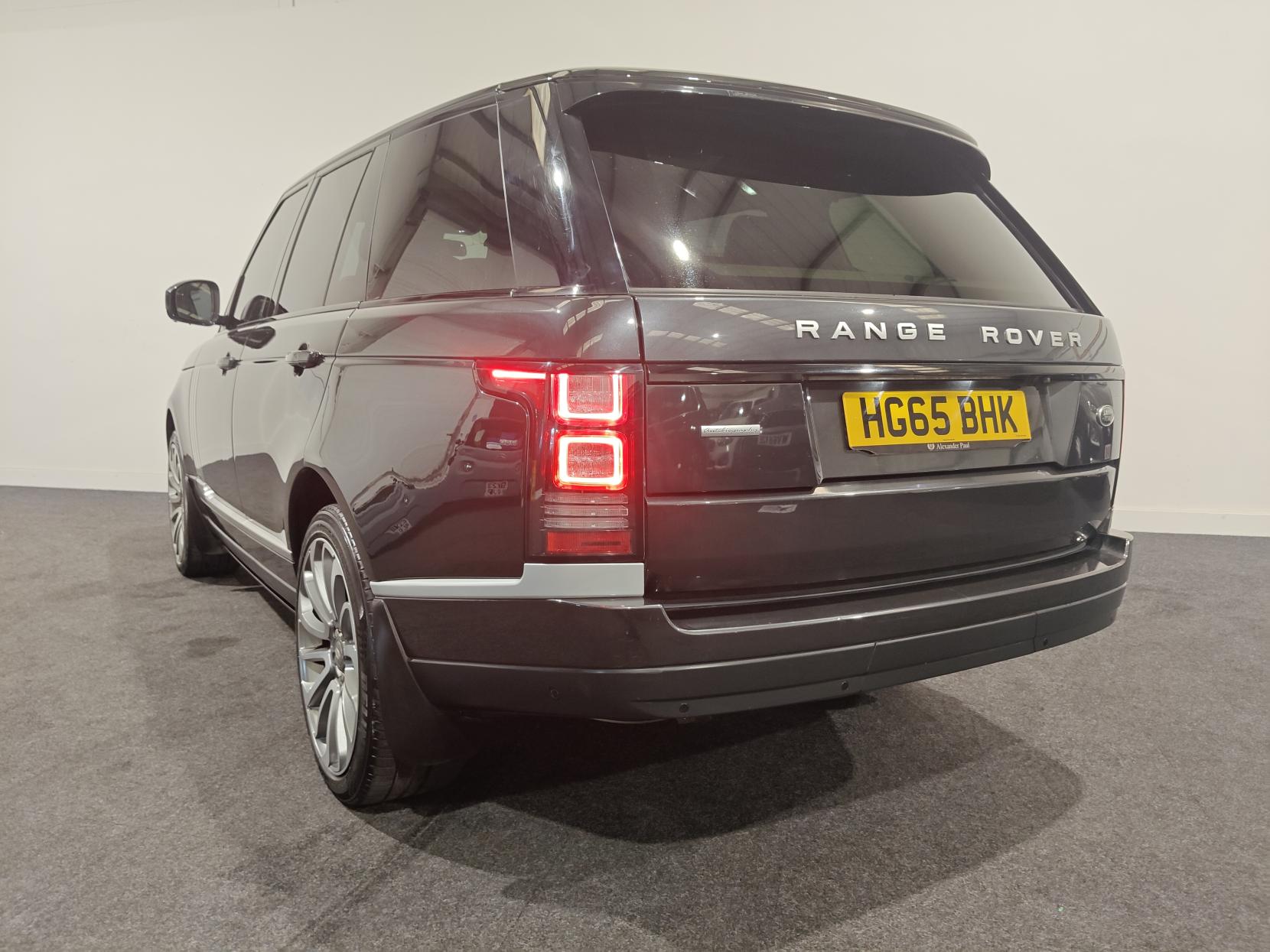 Land Rover Range Rover 4.4 SD V8 Autobiography SUV 5dr Diesel Auto 4WD Euro 6 (s/s) (339 ps)