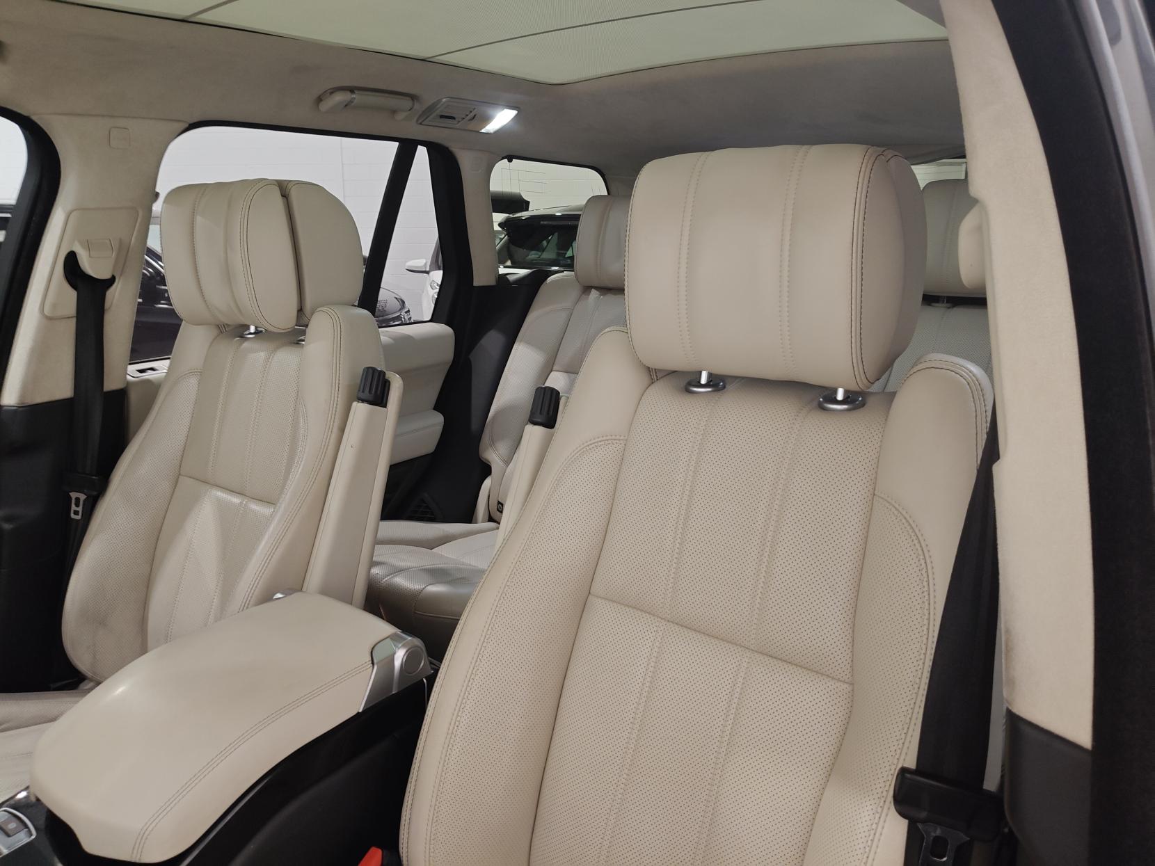 Land Rover Range Rover 4.4 SD V8 Autobiography SUV 5dr Diesel Auto 4WD Euro 6 (s/s) (339 ps)