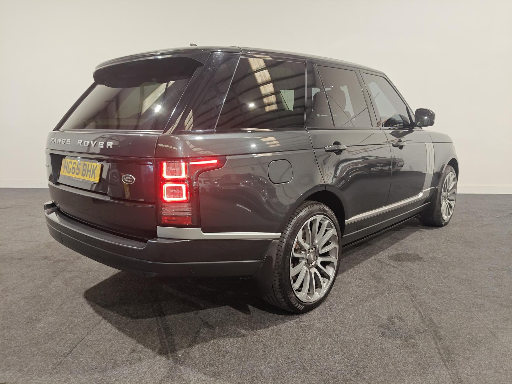 Land Rover Range Rover 4.4 SD V8 Autobiography SUV 5dr Diesel Auto 4WD Euro 6 (s/s) (339 ps)