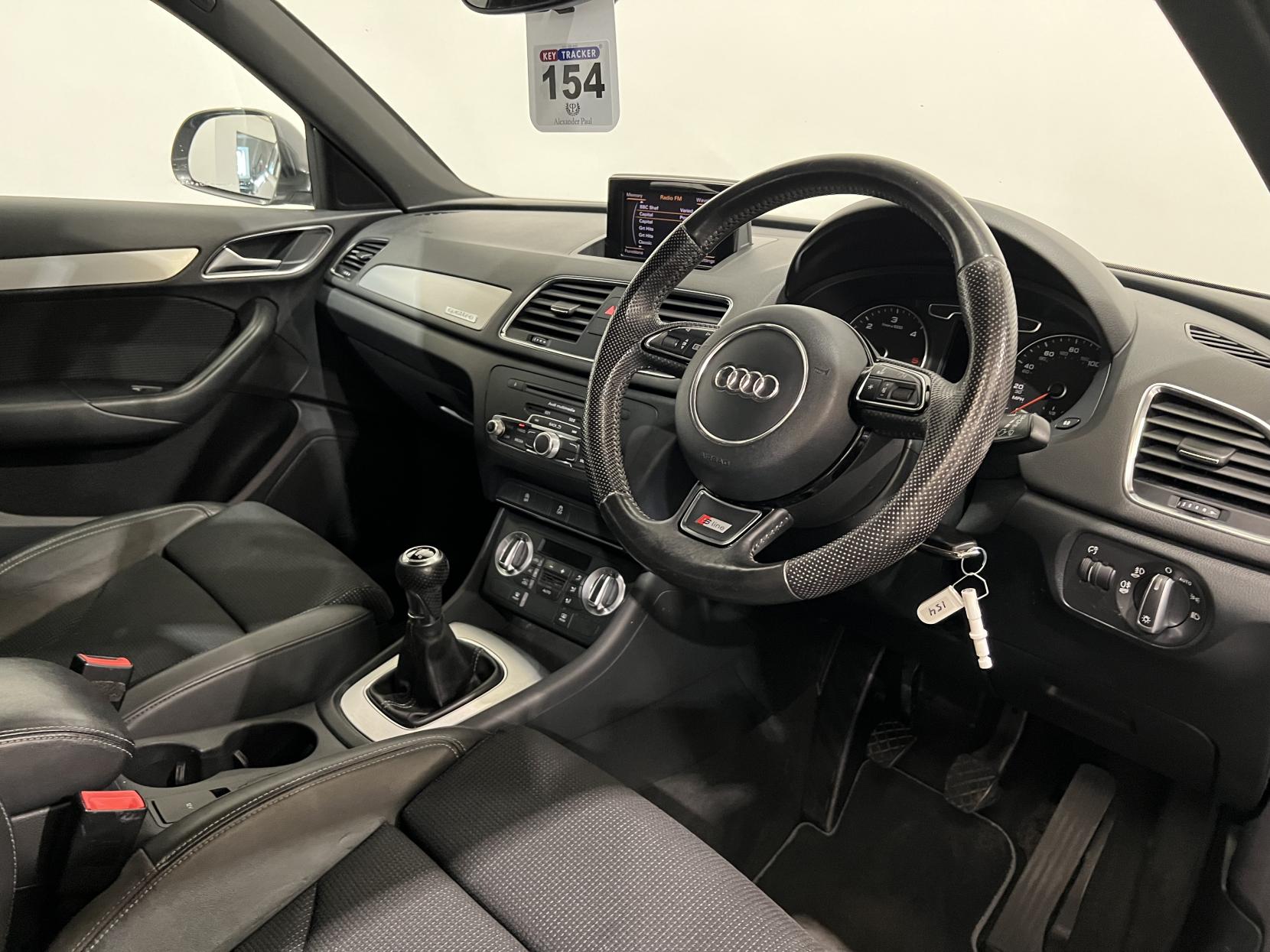Audi Q3 2.0 TDI S line SUV 5dr Diesel Manual quattro Euro 5 (s/s) (140 ps)