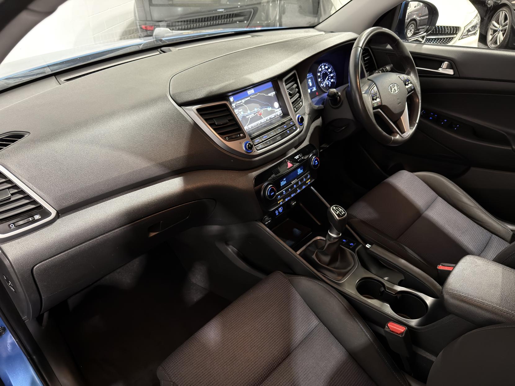 Hyundai TUCSON 1.7 CRDi Blue Drive SE Nav SUV 5dr Diesel Manual Euro 6 (s/s) (116 ps)
