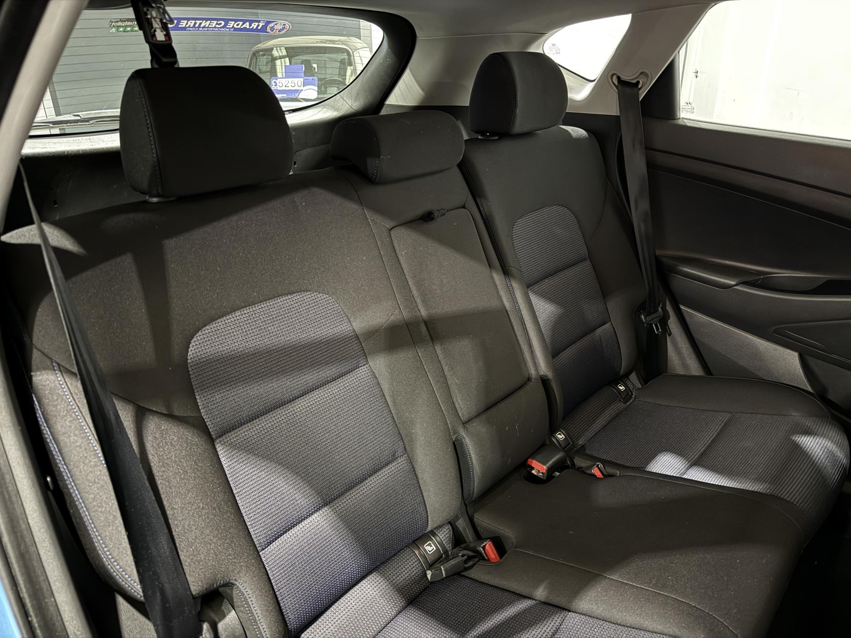 Hyundai TUCSON 1.7 CRDi Blue Drive SE Nav SUV 5dr Diesel Manual Euro 6 (s/s) (116 ps)
