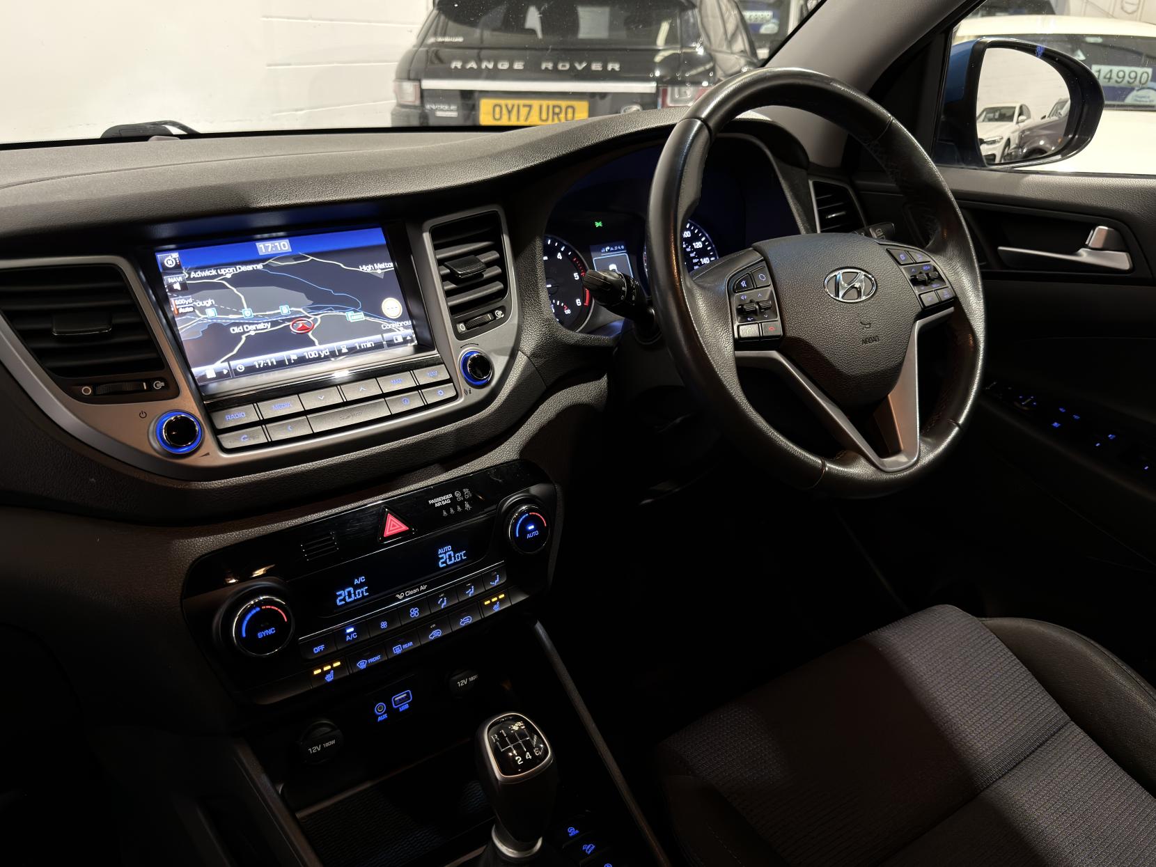 Hyundai TUCSON 1.7 CRDi Blue Drive SE Nav SUV 5dr Diesel Manual Euro 6 (s/s) (116 ps)