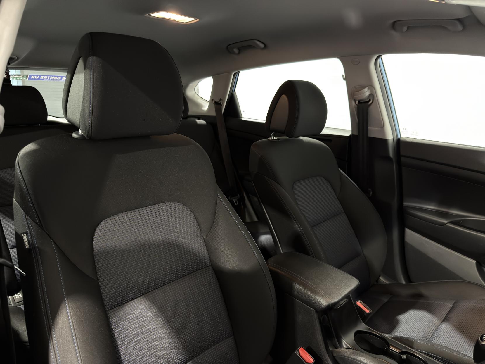 Hyundai TUCSON 1.7 CRDi Blue Drive SE Nav SUV 5dr Diesel Manual Euro 6 (s/s) (116 ps)