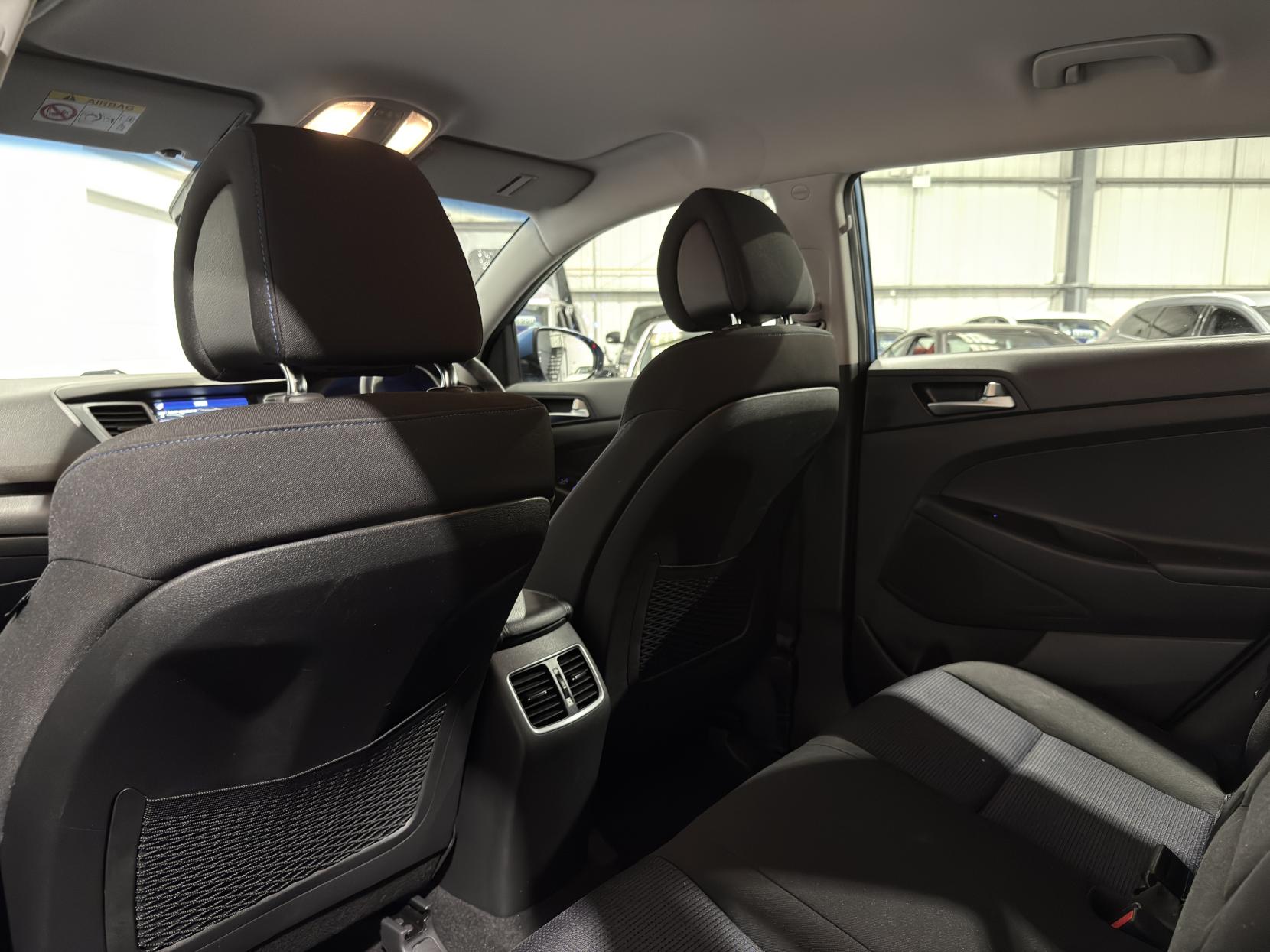 Hyundai TUCSON 1.7 CRDi Blue Drive SE Nav SUV 5dr Diesel Manual Euro 6 (s/s) (116 ps)