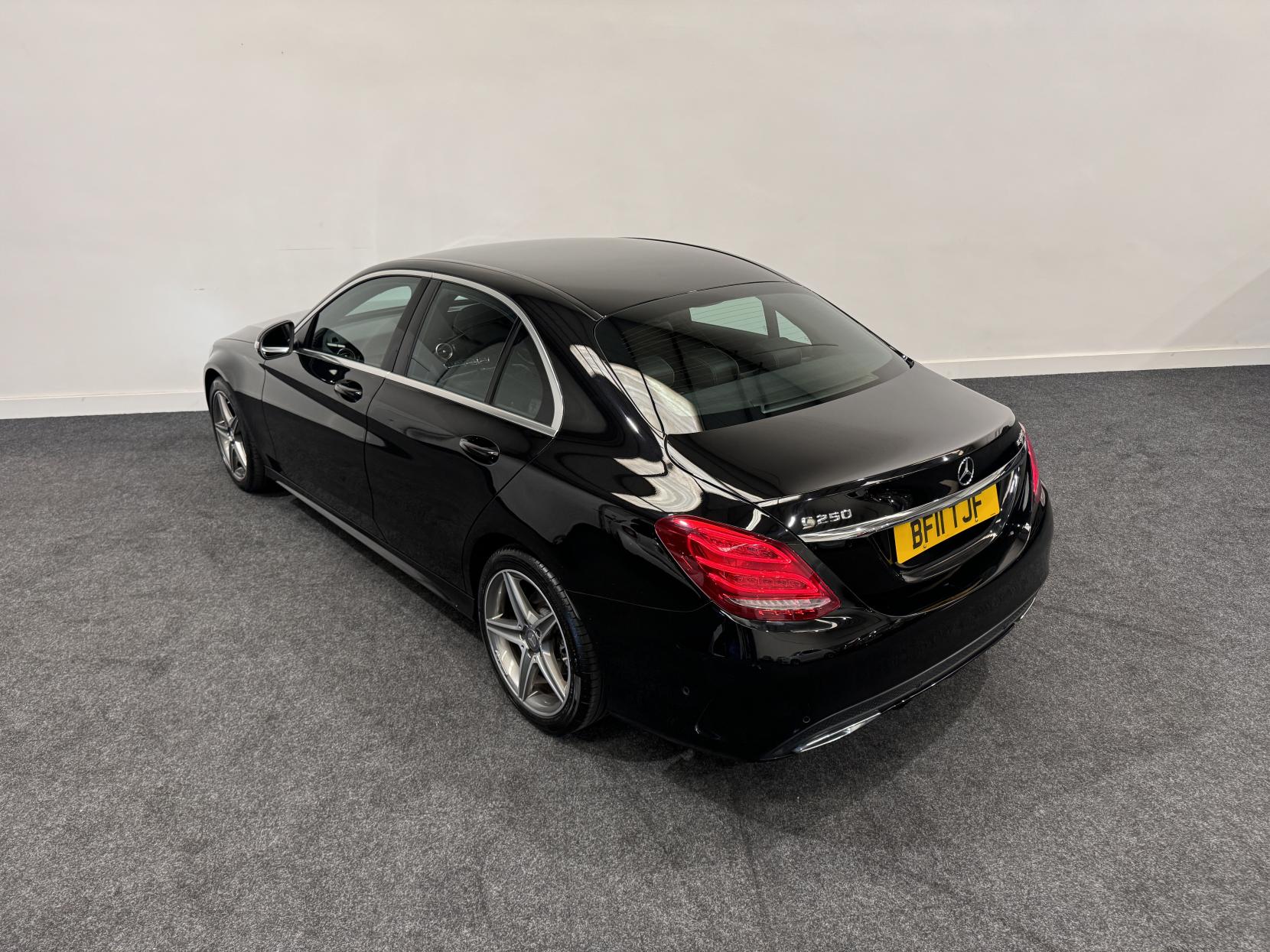 Mercedes-Benz C Class 2.1 C250 BlueTEC AMG Line Saloon 4dr Diesel G-Tronic+ Euro 6 (s/s) (204 ps)