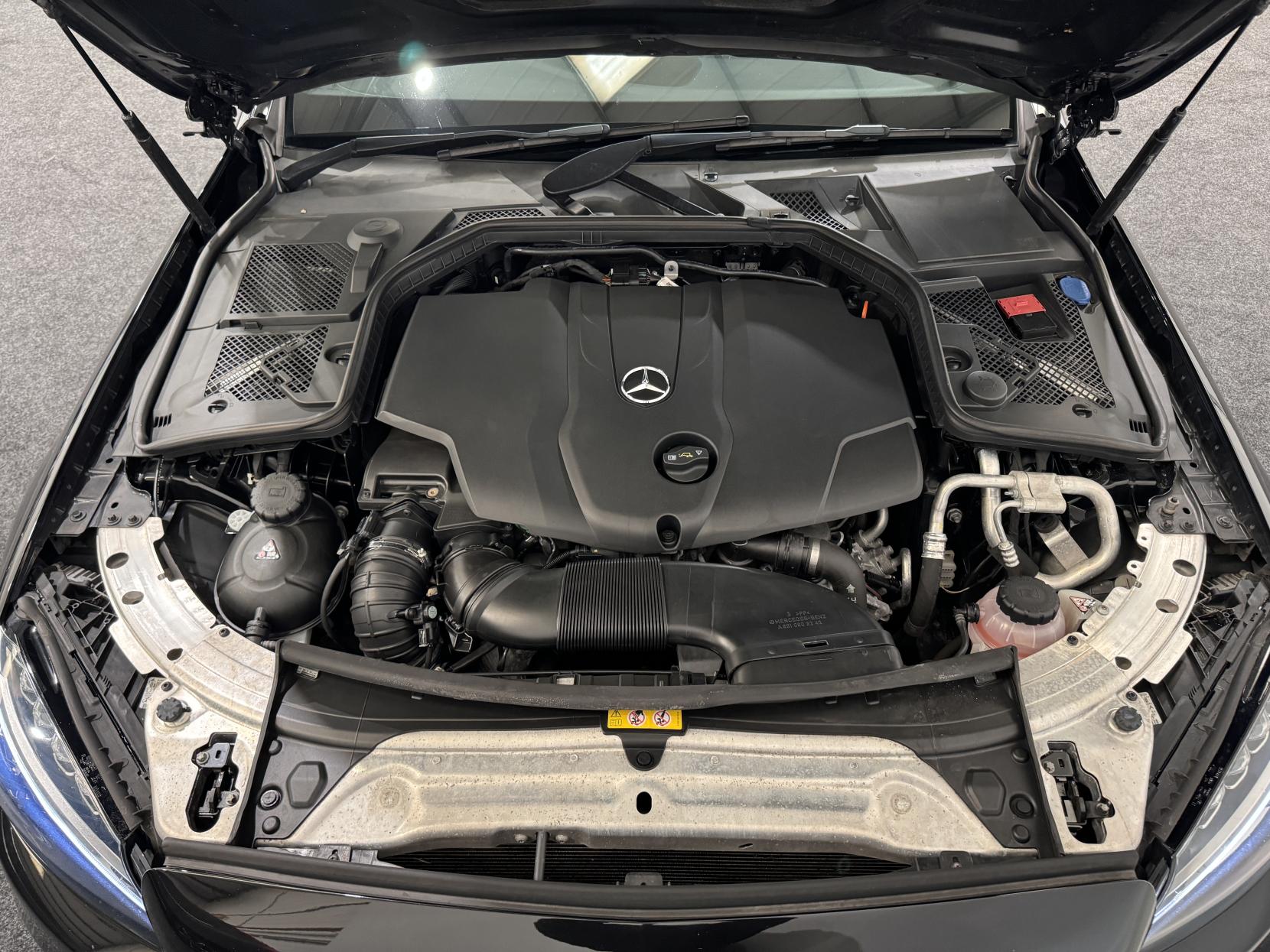 Mercedes-Benz C Class 2.1 C250 BlueTEC AMG Line Saloon 4dr Diesel G-Tronic+ Euro 6 (s/s) (204 ps)