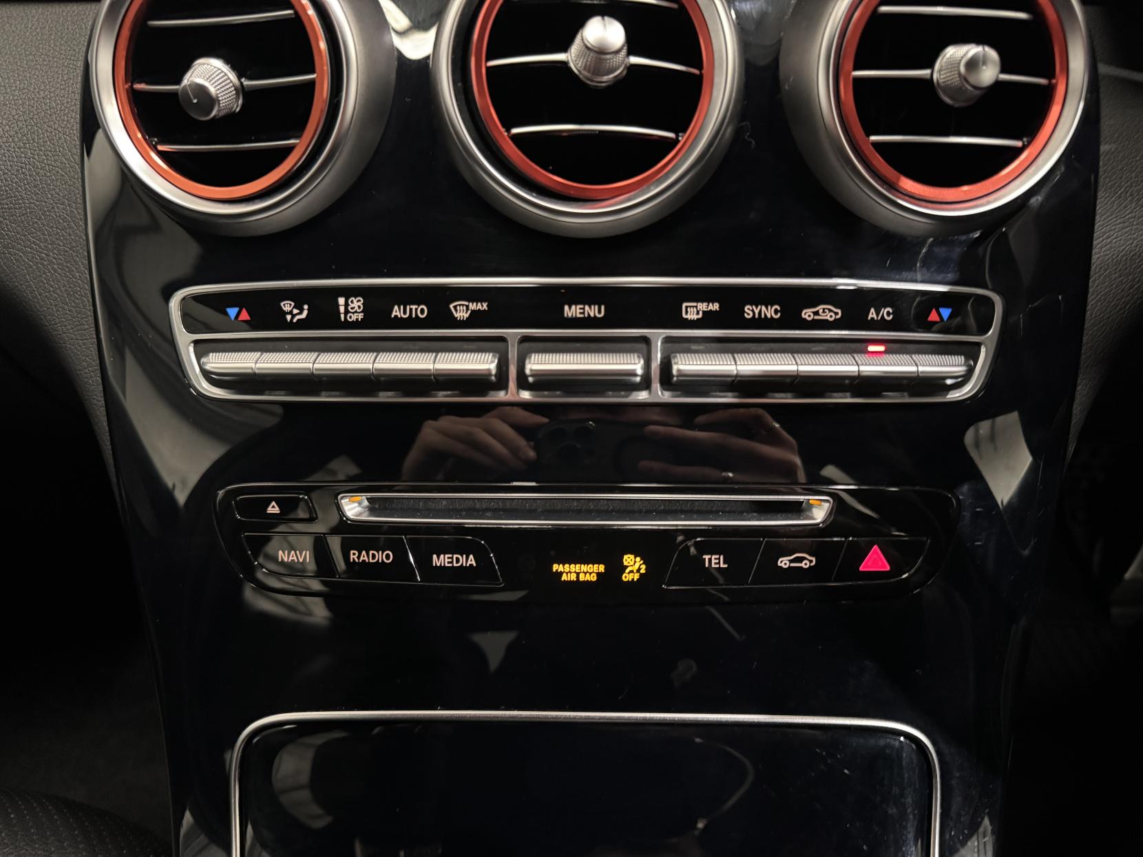Mercedes-Benz C Class 2.1 C250 BlueTEC AMG Line Saloon 4dr Diesel G-Tronic+ Euro 6 (s/s) (204 ps)