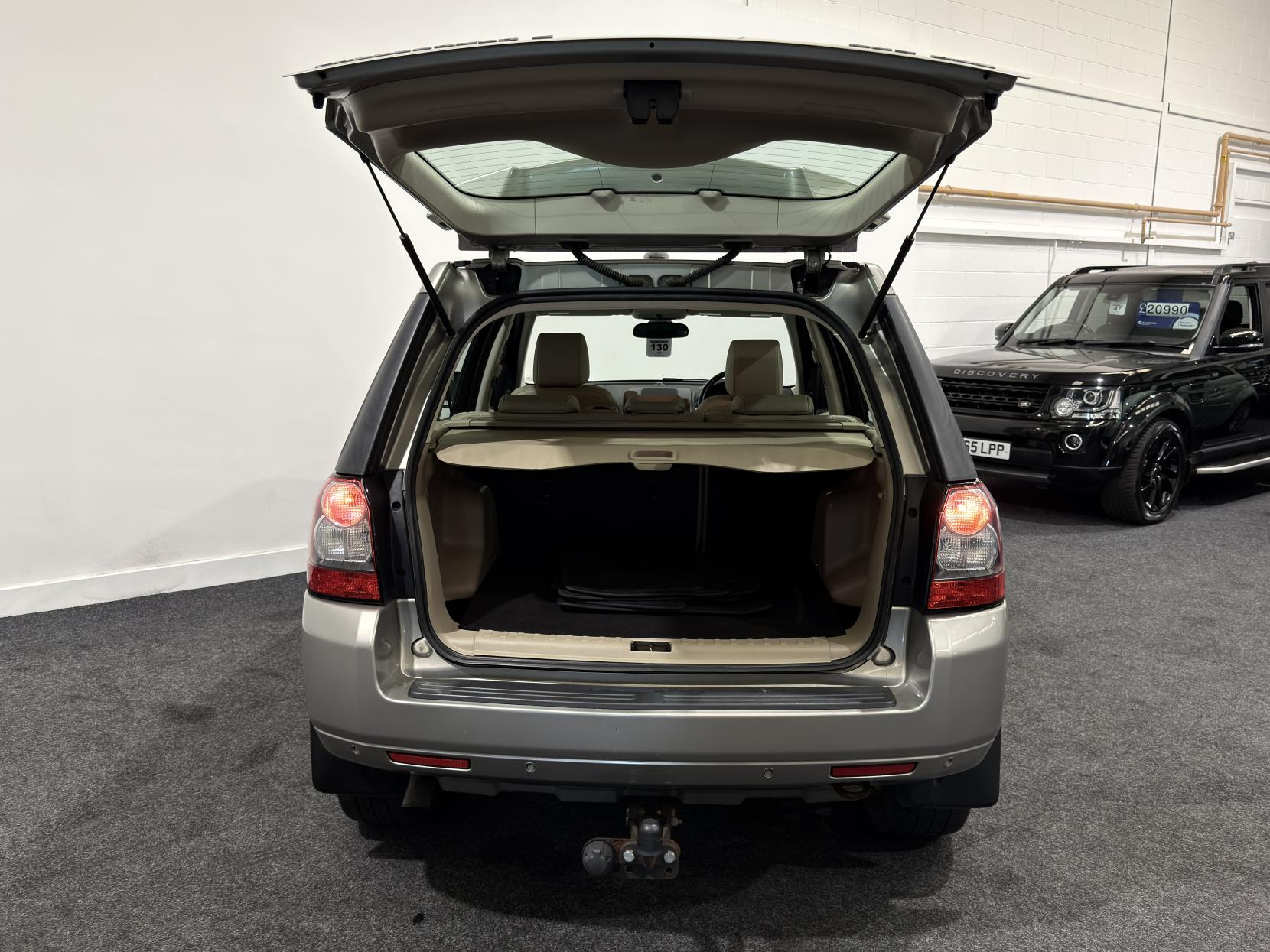 Land Rover Freelander 2 2.2 SD4 HSE SUV 5dr Diesel CommandShift 4WD Euro 5 (190 ps)
