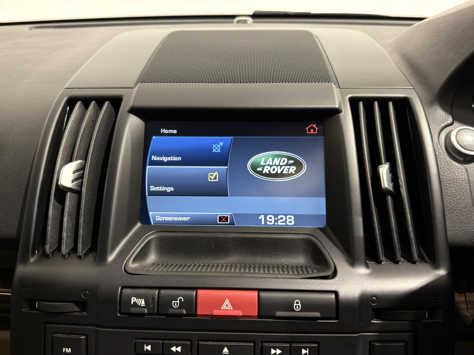 Land Rover Freelander 2 2.2 SD4 HSE SUV 5dr Diesel CommandShift 4WD Euro 5 (190 ps)