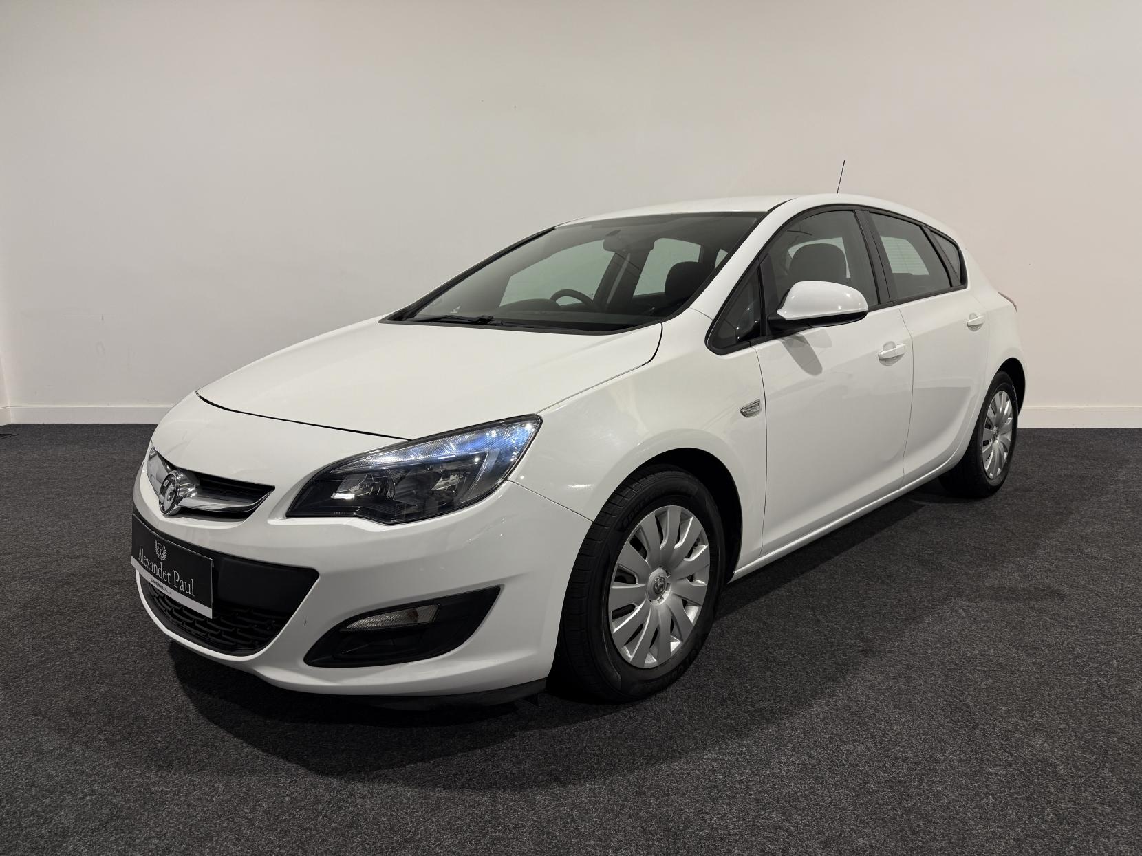 Vauxhall Astra 1.7 CDTi ecoFLEX Exclusiv Hatchback 5dr Diesel Manual Euro 5 (s/s) (130 ps)