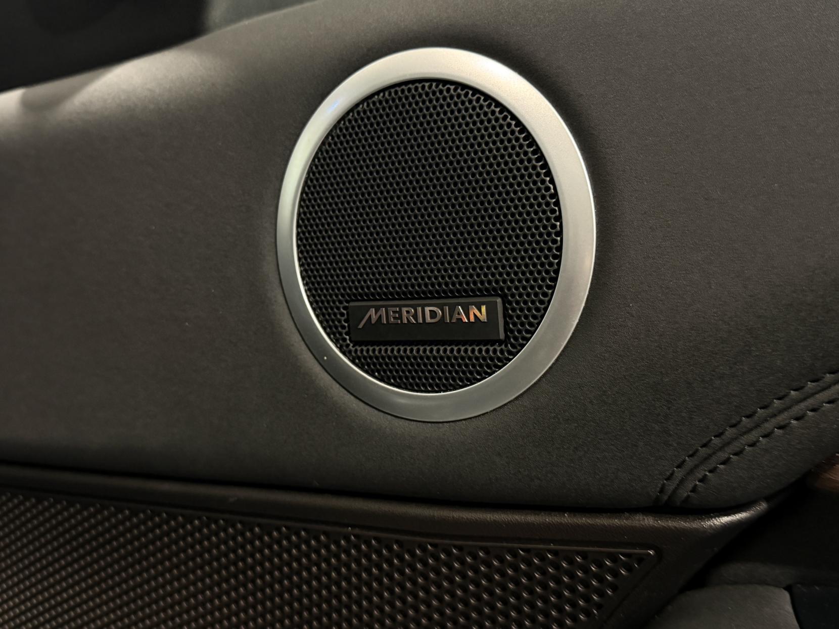 Land Rover Discovery 3.0 TD V6 HSE SUV 5dr Diesel Auto 4WD Euro 6 (s/s) (258 ps)