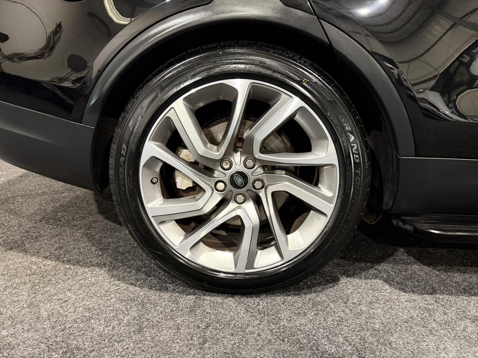 Land Rover Discovery 3.0 TD V6 HSE SUV 5dr Diesel Auto 4WD Euro 6 (s/s) (258 ps)