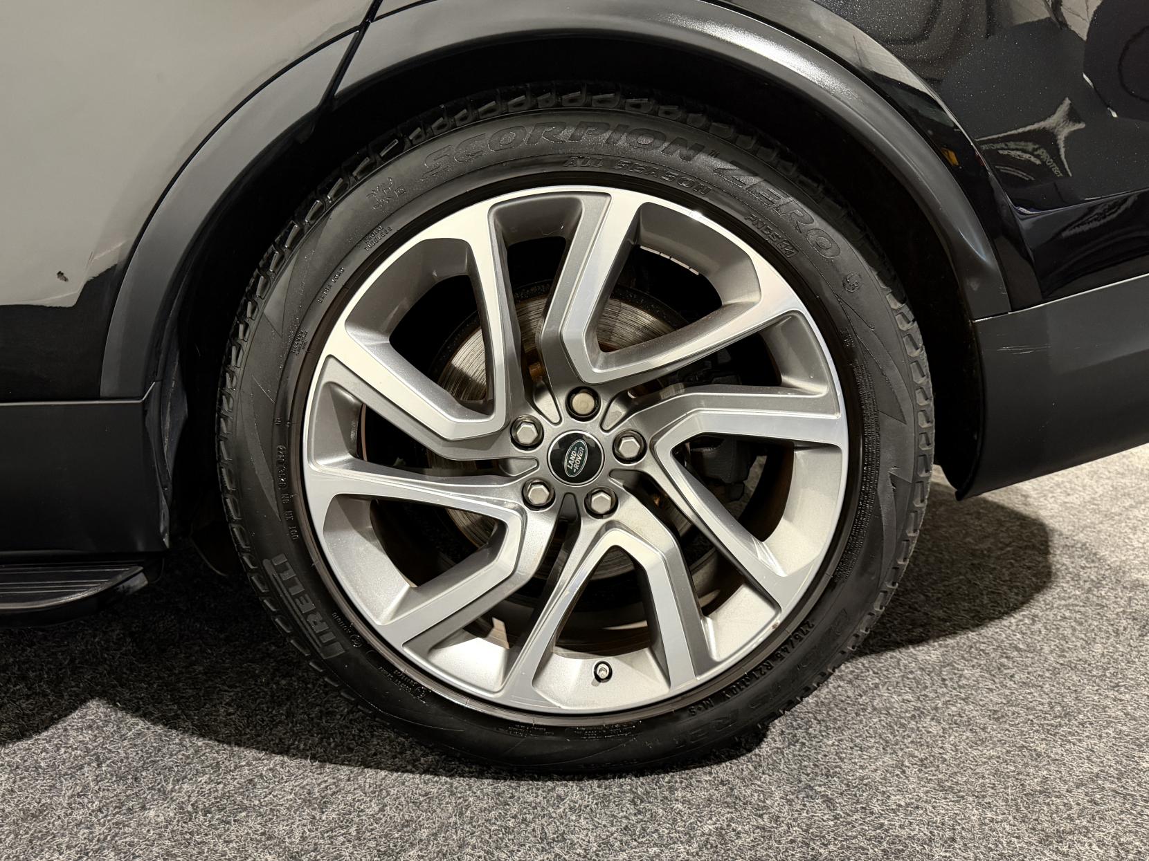 Land Rover Discovery 3.0 TD V6 HSE SUV 5dr Diesel Auto 4WD Euro 6 (s/s) (258 ps)