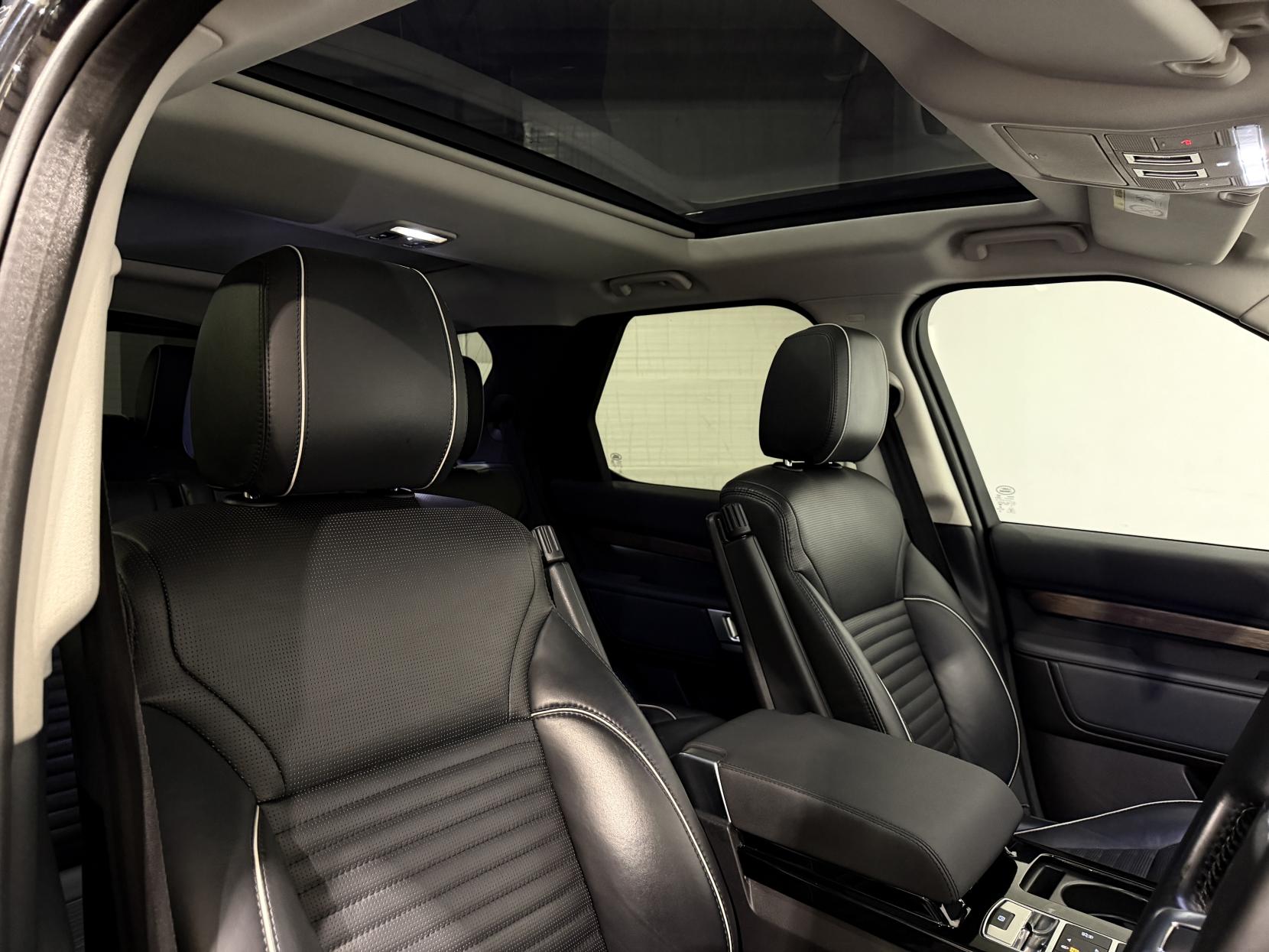 Land Rover Discovery 3.0 TD V6 HSE SUV 5dr Diesel Auto 4WD Euro 6 (s/s) (258 ps)