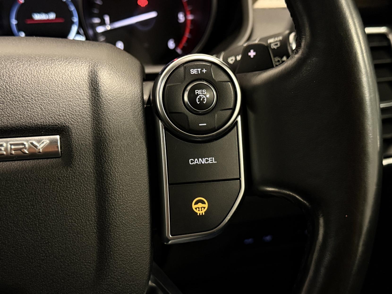 Land Rover Discovery 3.0 TD V6 HSE SUV 5dr Diesel Auto 4WD Euro 6 (s/s) (258 ps)