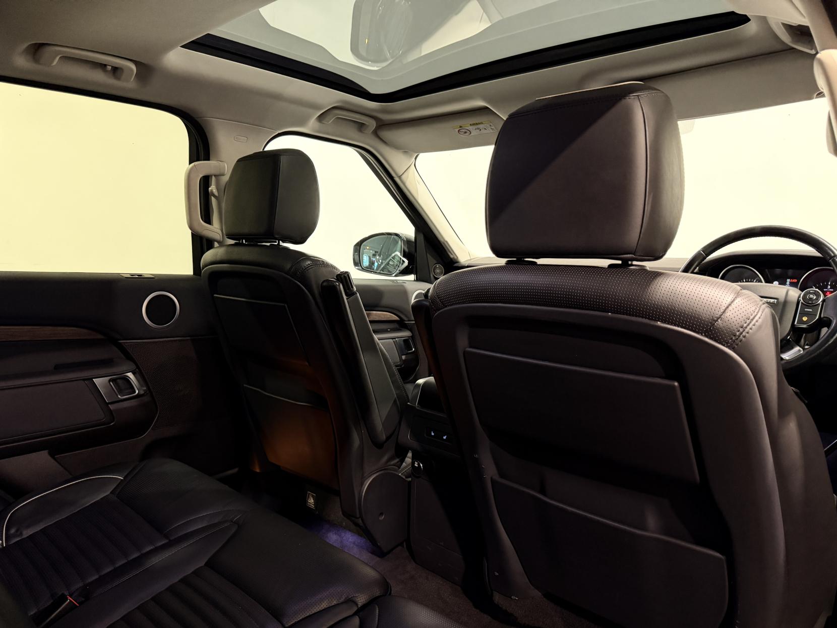 Land Rover Discovery 3.0 TD V6 HSE SUV 5dr Diesel Auto 4WD Euro 6 (s/s) (258 ps)