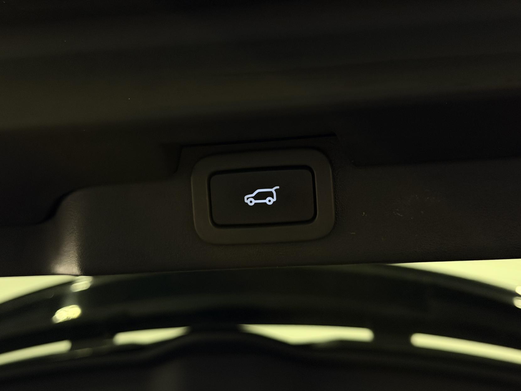 Land Rover Discovery 3.0 TD V6 HSE SUV 5dr Diesel Auto 4WD Euro 6 (s/s) (258 ps)