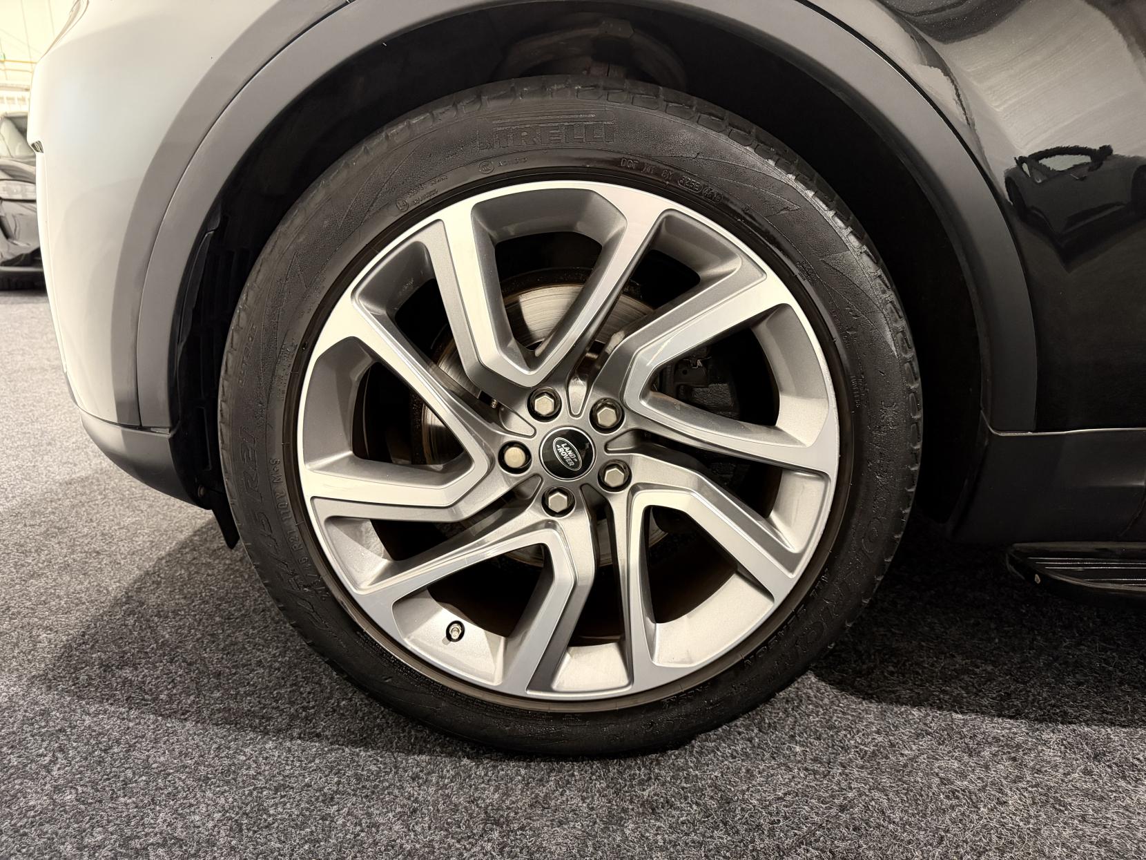 Land Rover Discovery 3.0 TD V6 HSE SUV 5dr Diesel Auto 4WD Euro 6 (s/s) (258 ps)