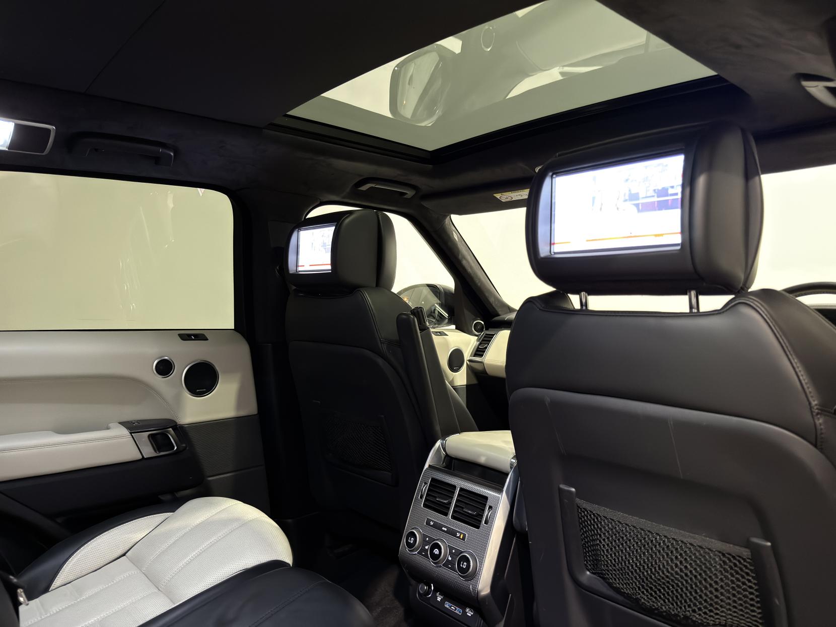 Land Rover Range Rover Sport 3.0 SD V6 Autobiography Dynamic SUV 5dr Diesel Auto 4WD Euro 6 (s/s) (306 ps)