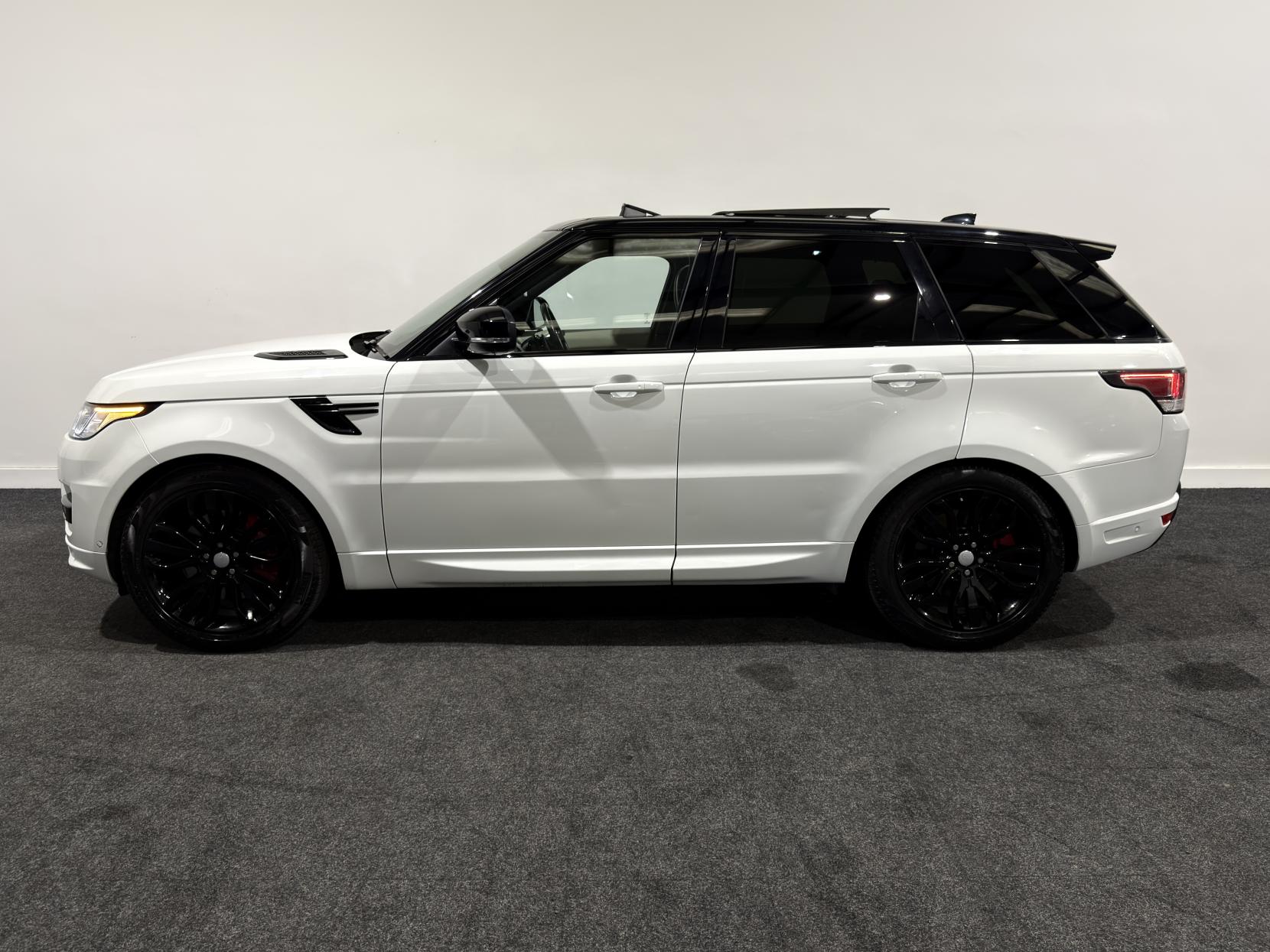 Land Rover Range Rover Sport 3.0 SD V6 Autobiography Dynamic SUV 5dr Diesel Auto 4WD Euro 6 (s/s) (306 ps)