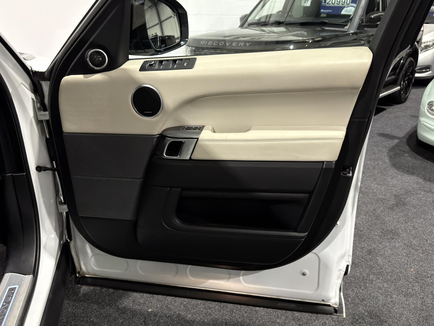 Land Rover Range Rover Sport 3.0 SD V6 Autobiography Dynamic SUV 5dr Diesel Auto 4WD Euro 6 (s/s) (306 ps)
