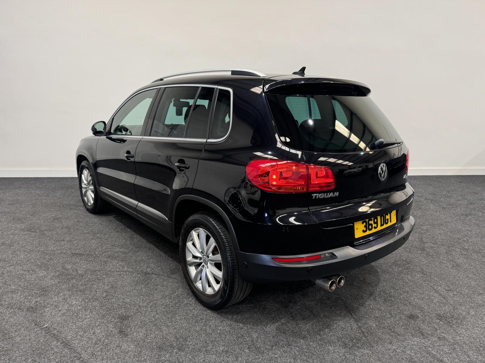 Volkswagen Tiguan 2.0 TDI BlueMotion Tech Match SUV 5dr Diesel Manual 4WD Euro 5 (s/s) (140 ps)