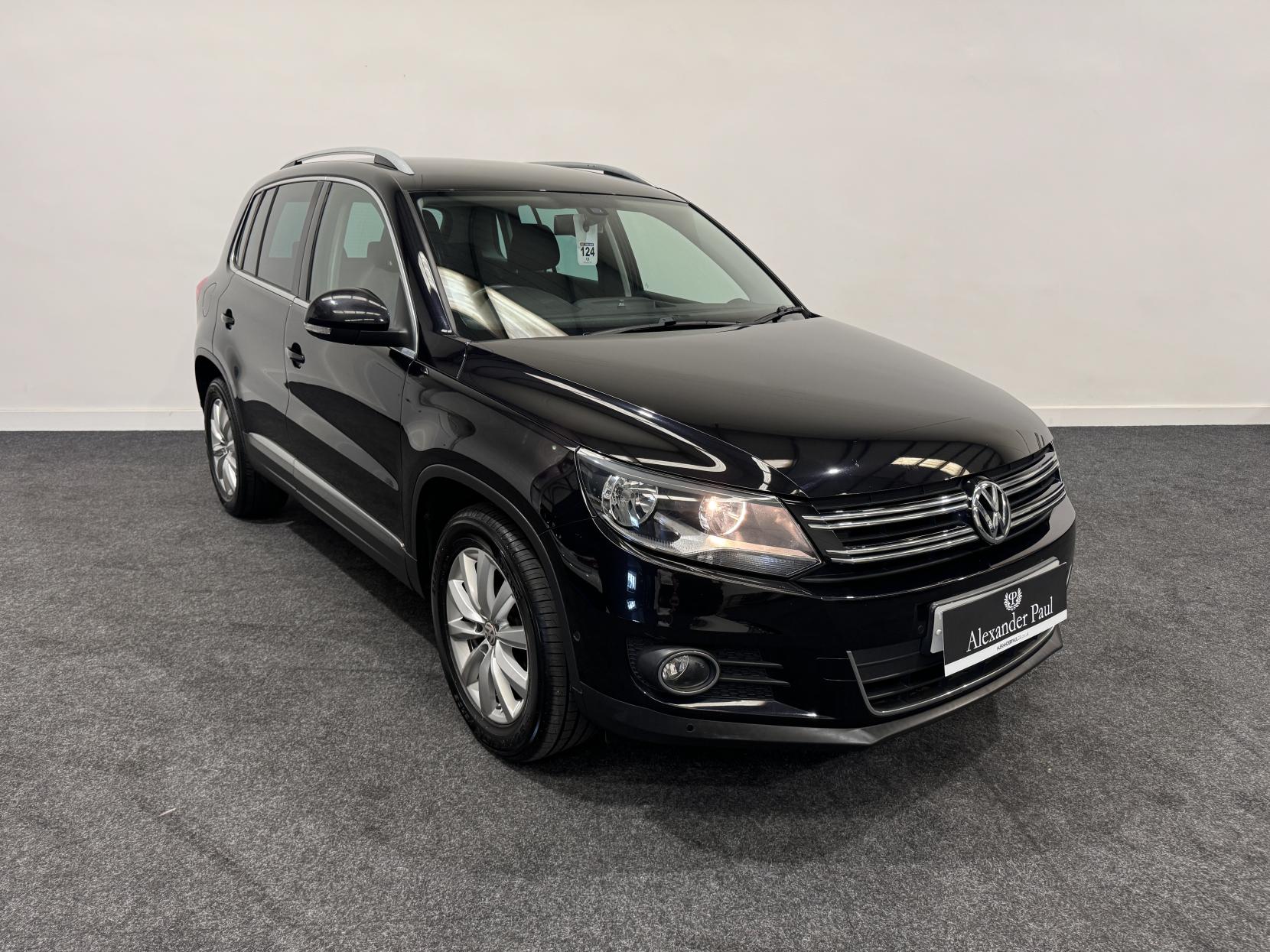 Volkswagen Tiguan 2.0 TDI BlueMotion Tech Match SUV 5dr Diesel Manual 4WD Euro 5 (s/s) (140 ps)