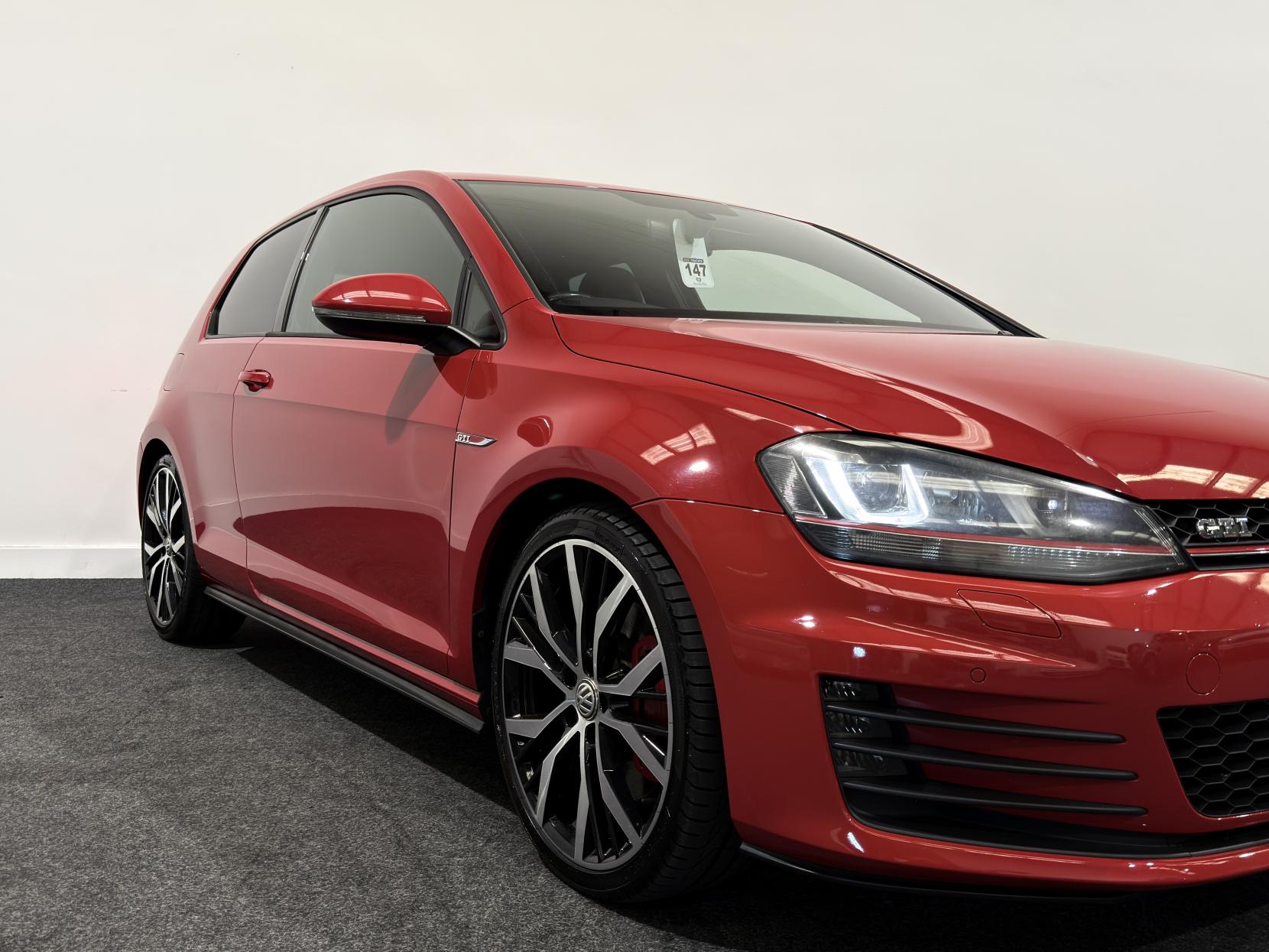 Volkswagen Golf 2.0 TSI BlueMotion Tech GTI Performance Hatchback 3dr Petrol DSG Euro 6 (s/s) (230 ps)
