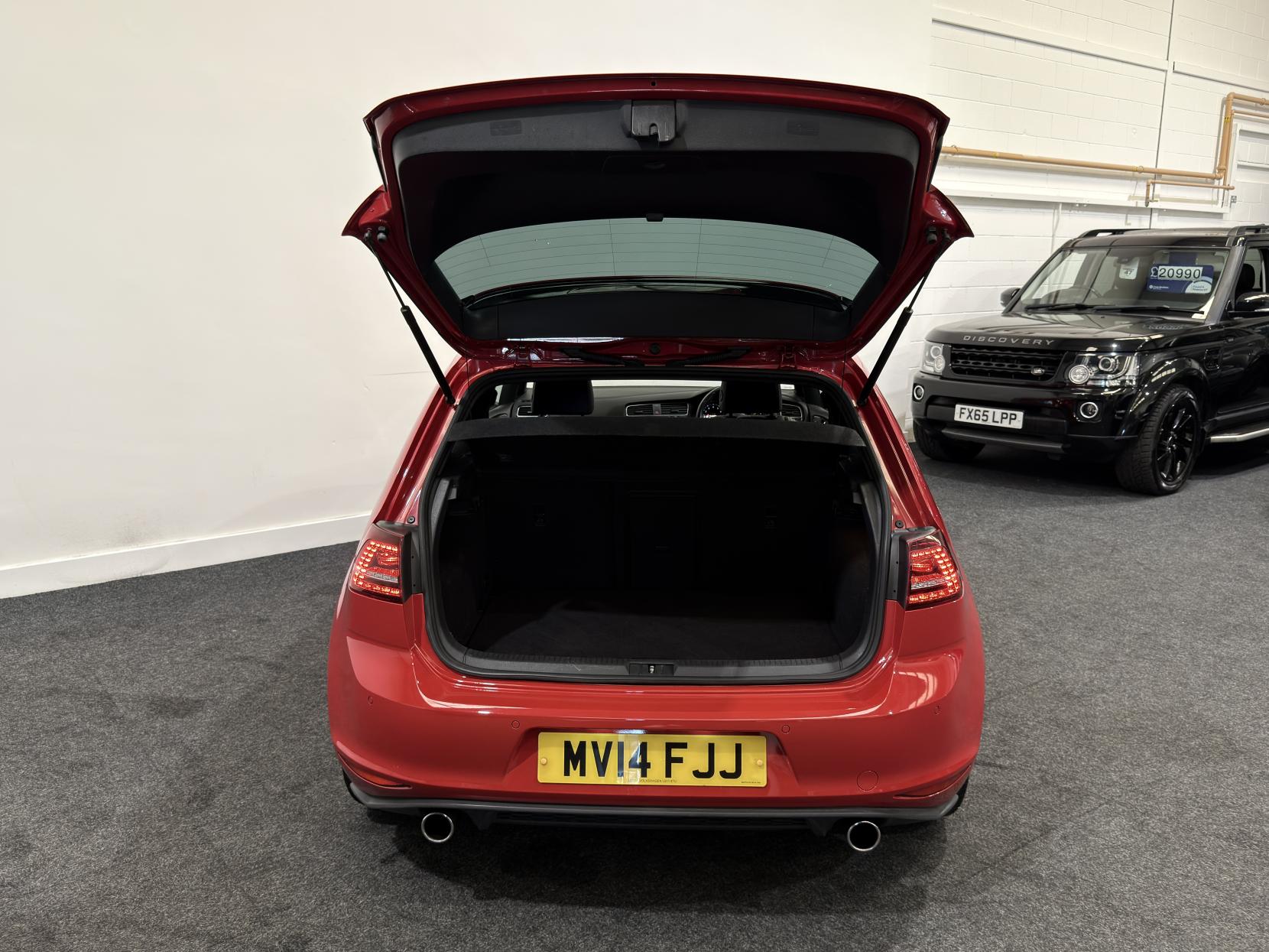 Volkswagen Golf 2.0 TSI BlueMotion Tech GTI Performance Hatchback 3dr Petrol DSG Euro 6 (s/s) (230 ps)