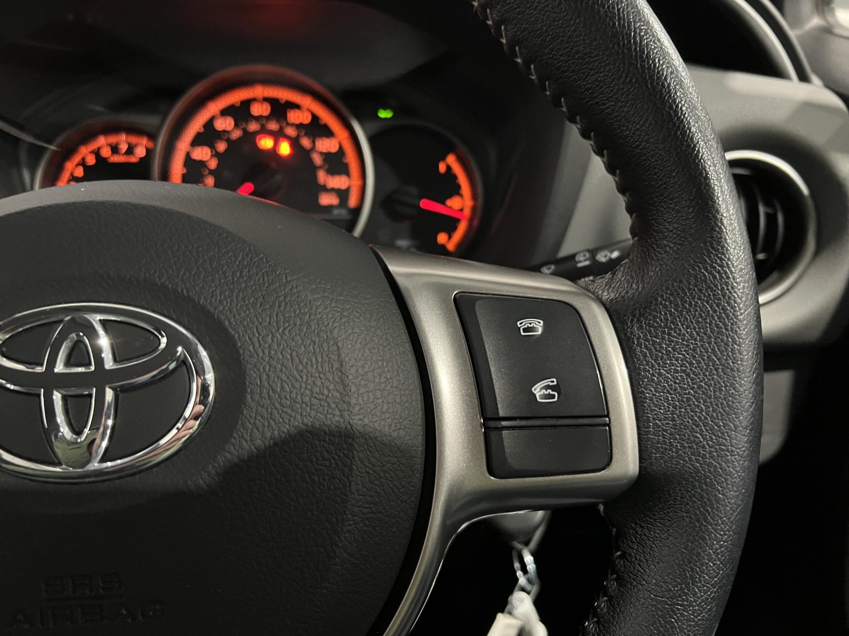 Toyota Yaris 1.33 Dual VVT-i Icon Hatchback 5dr Petrol Manual Euro 5 Euro 5 (99 ps)