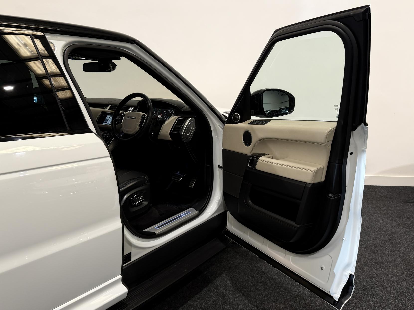 Land Rover Range Rover Sport 3.0 SD V6 Autobiography Dynamic SUV 5dr Diesel Auto 4WD Euro 5 (s/s) (306 ps)