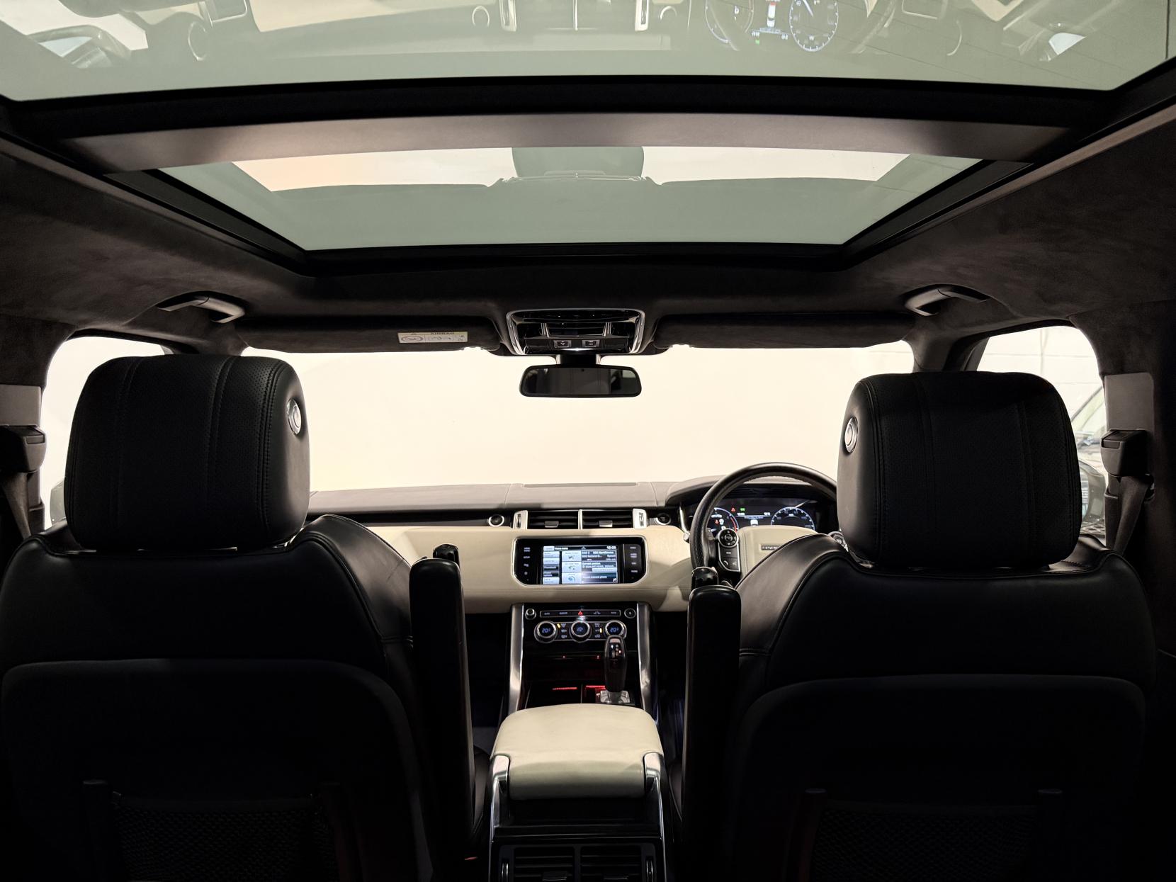 Land Rover Range Rover Sport 3.0 SD V6 Autobiography Dynamic SUV 5dr Diesel Auto 4WD Euro 5 (s/s) (306 ps)